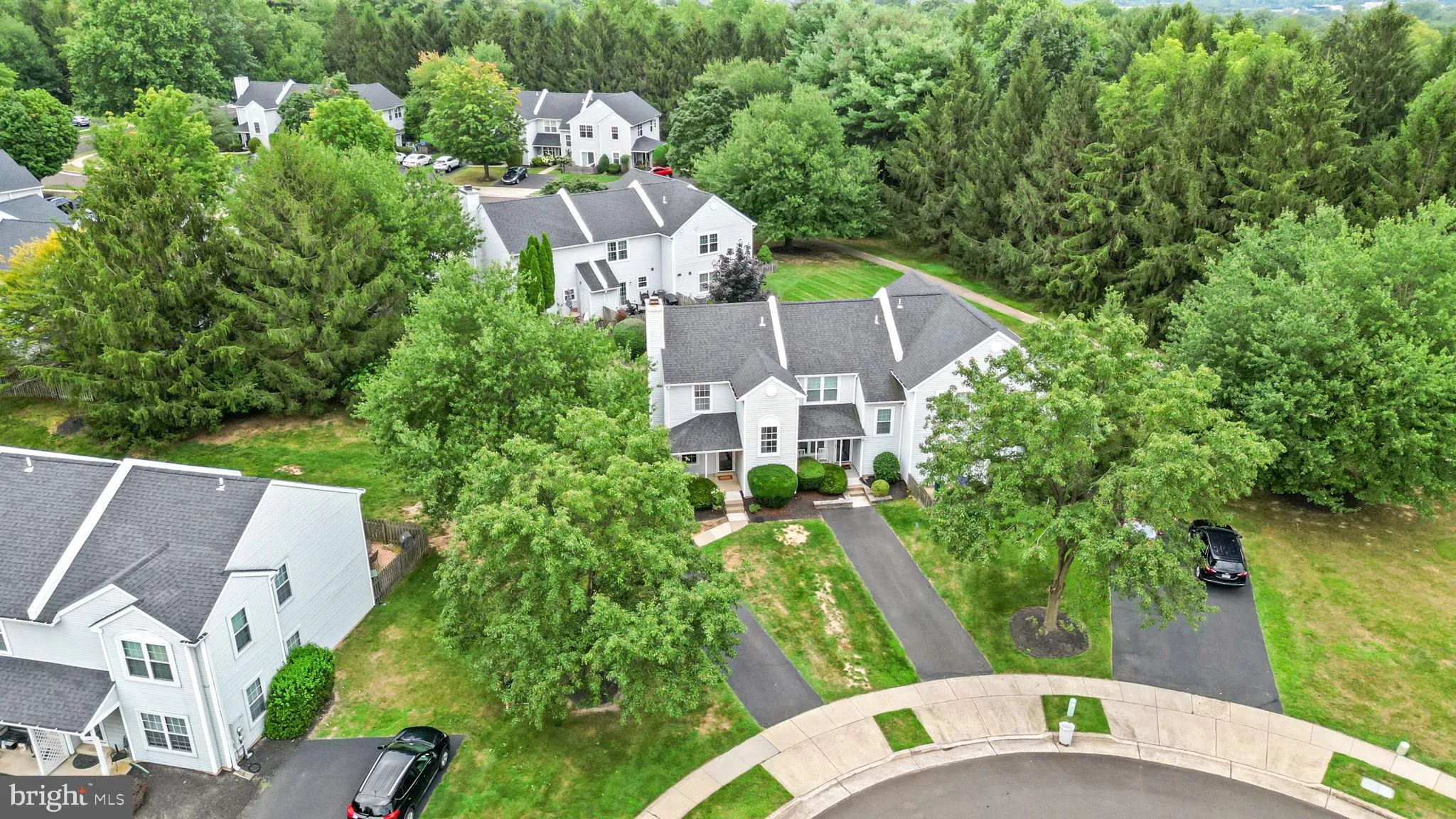 Newtown, Pennsylvania 18940, United States, 2 Bedrooms Bedrooms, ,3 BathroomsBathrooms,Residential,Pending,192517