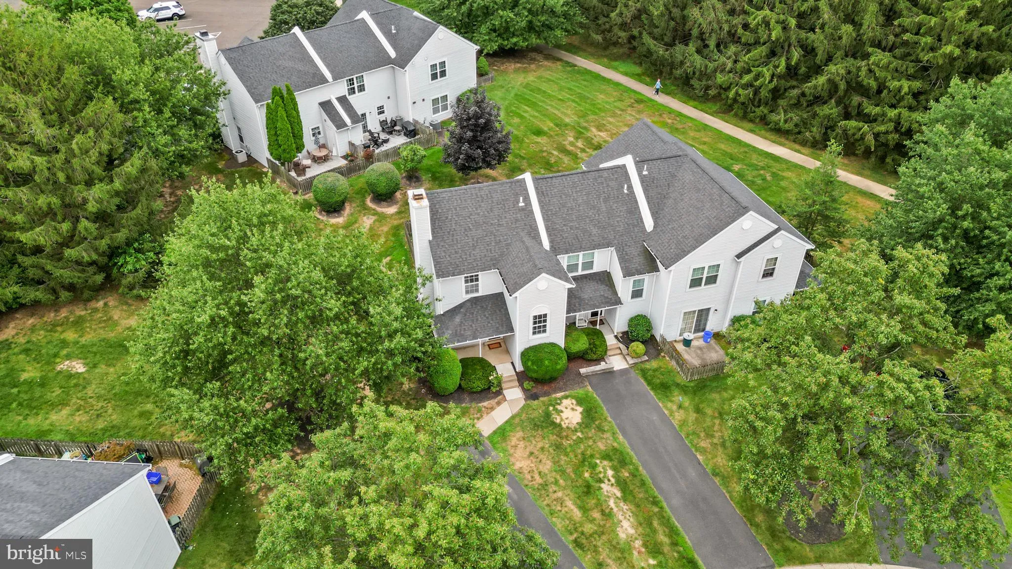 Newtown, Pennsylvania 18940, United States, 2 Bedrooms Bedrooms, ,3 BathroomsBathrooms,Residential,Pending,192517