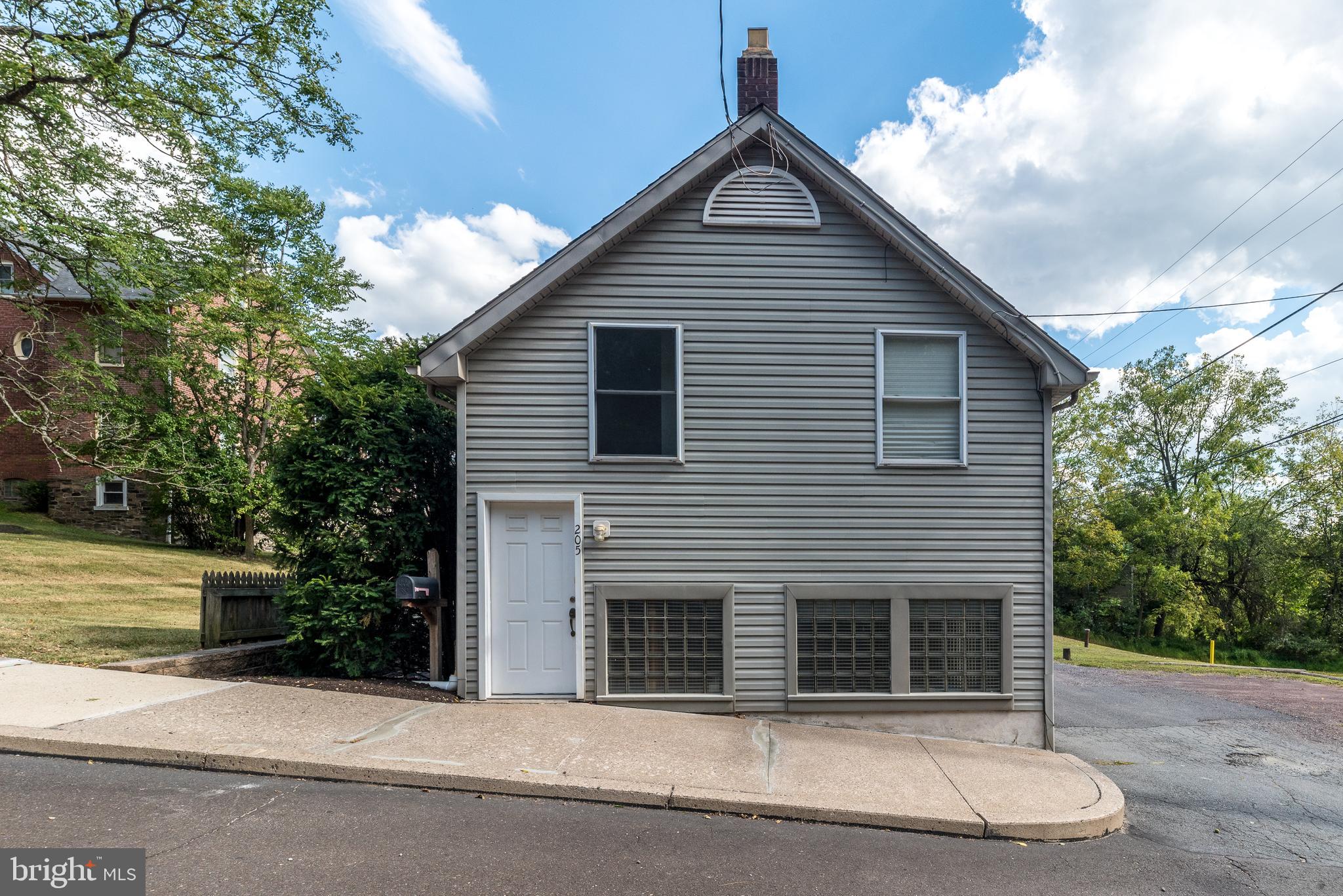 Welcome to this bright and inviting 2-bedroom single home, perfectly situated in the heart of Perkasie Borough. Offering charm and a flexible floor plan, this home is ideal for anyone looking to enjoy small-town living with modern convenience.
The first floor features a spacious and light-filled living area along with a versatile bonus room—perfect for a home office, playroom, or guest space. The nice-sized eat-in kitchen provides plenty of room for cooking and gathering. A powder room rounds out this first floor. This home is a great home for downsizing or just starting out!
Upstairs, you’ll find two comfortable bedrooms equipped with ceiling fans, filled with lots of natural light. A full bath is conveniently located on this level also. The home’s thoughtful layout makes the most of its space while maintaining a cozy, welcoming feel.
Located within walking distance of local shops, dining, parks, and community events, this property offers both convenience and the charm of Perkasie’s vibrant borough setting. Call today to schedule your showing! You will be glad you did!