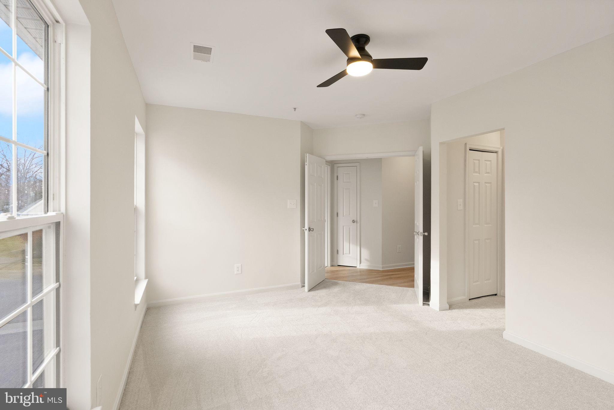 LAKESIDE AT SOUTH RIDING - Residential