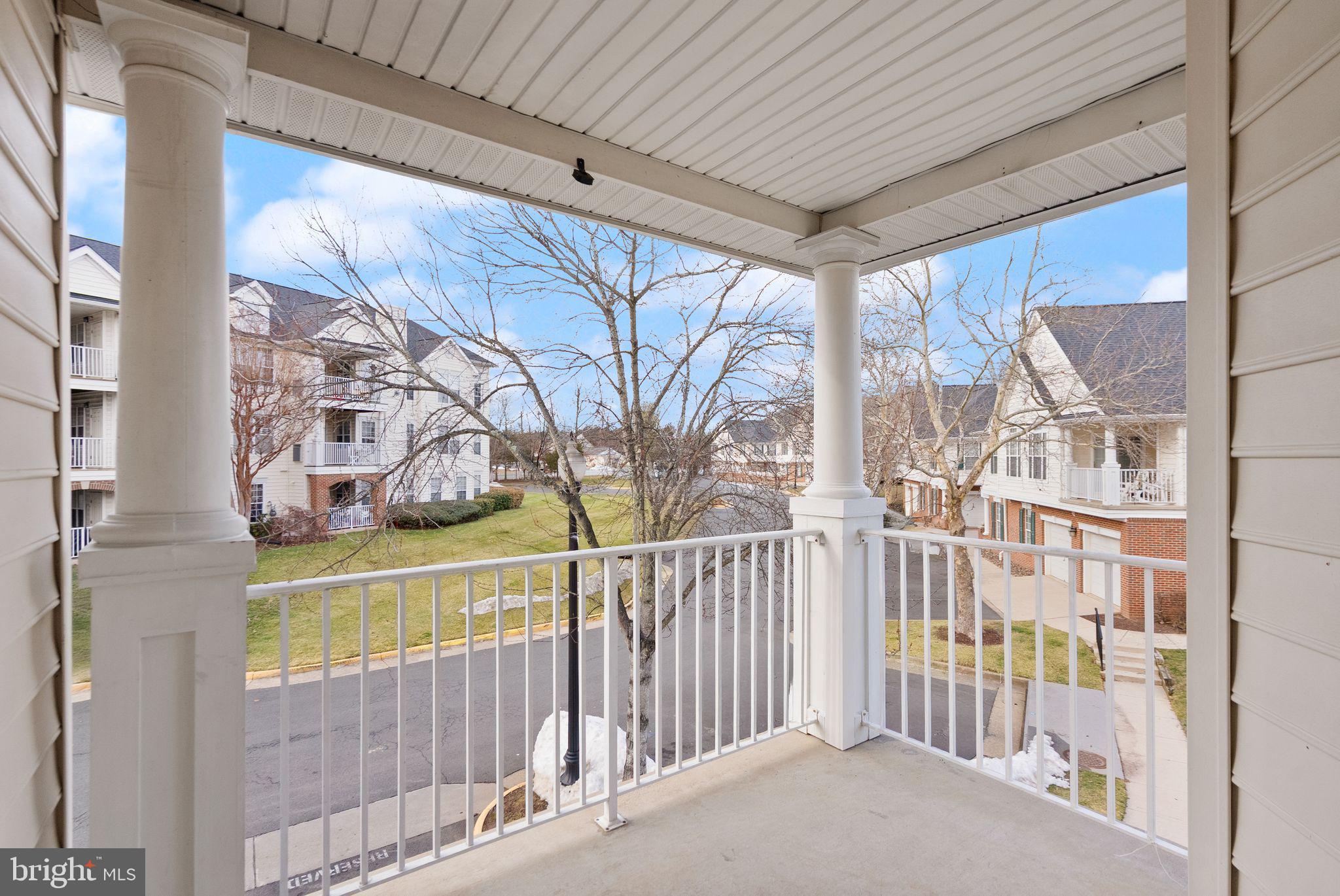 LAKESIDE AT SOUTH RIDING - Residential