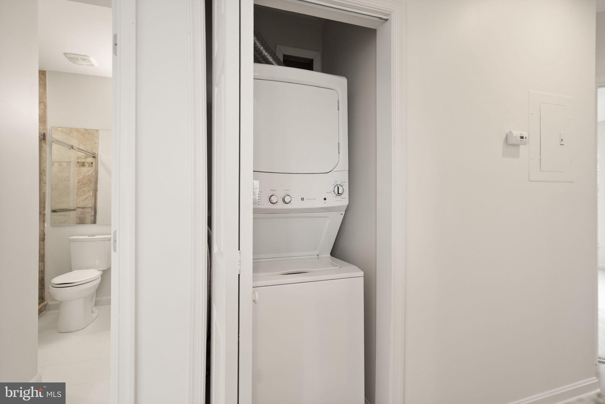 LAKESIDE AT SOUTH RIDING - Residential