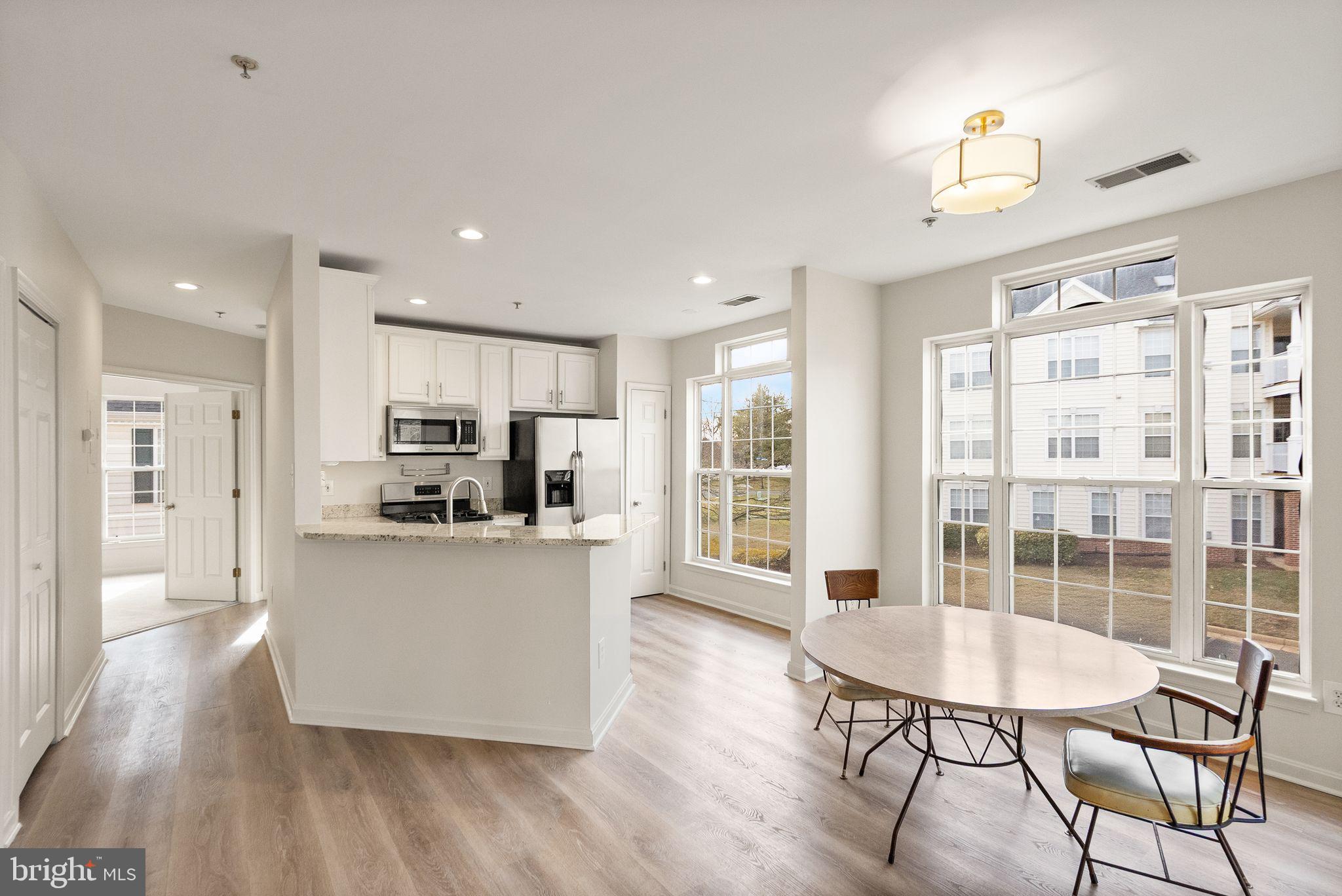 LAKESIDE AT SOUTH RIDING - Residential