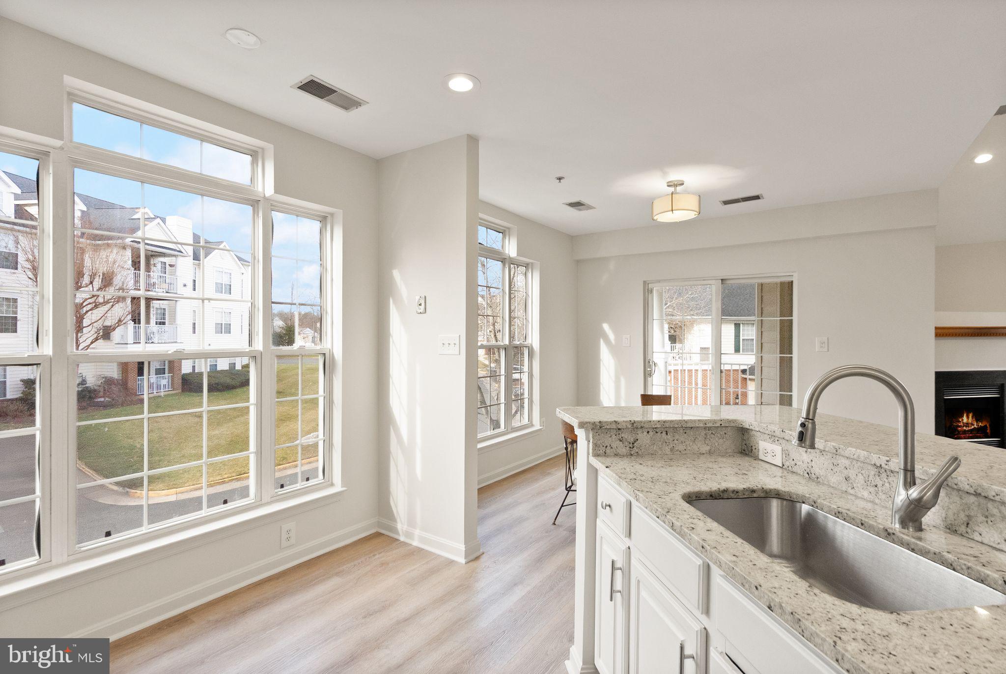 LAKESIDE AT SOUTH RIDING - Residential