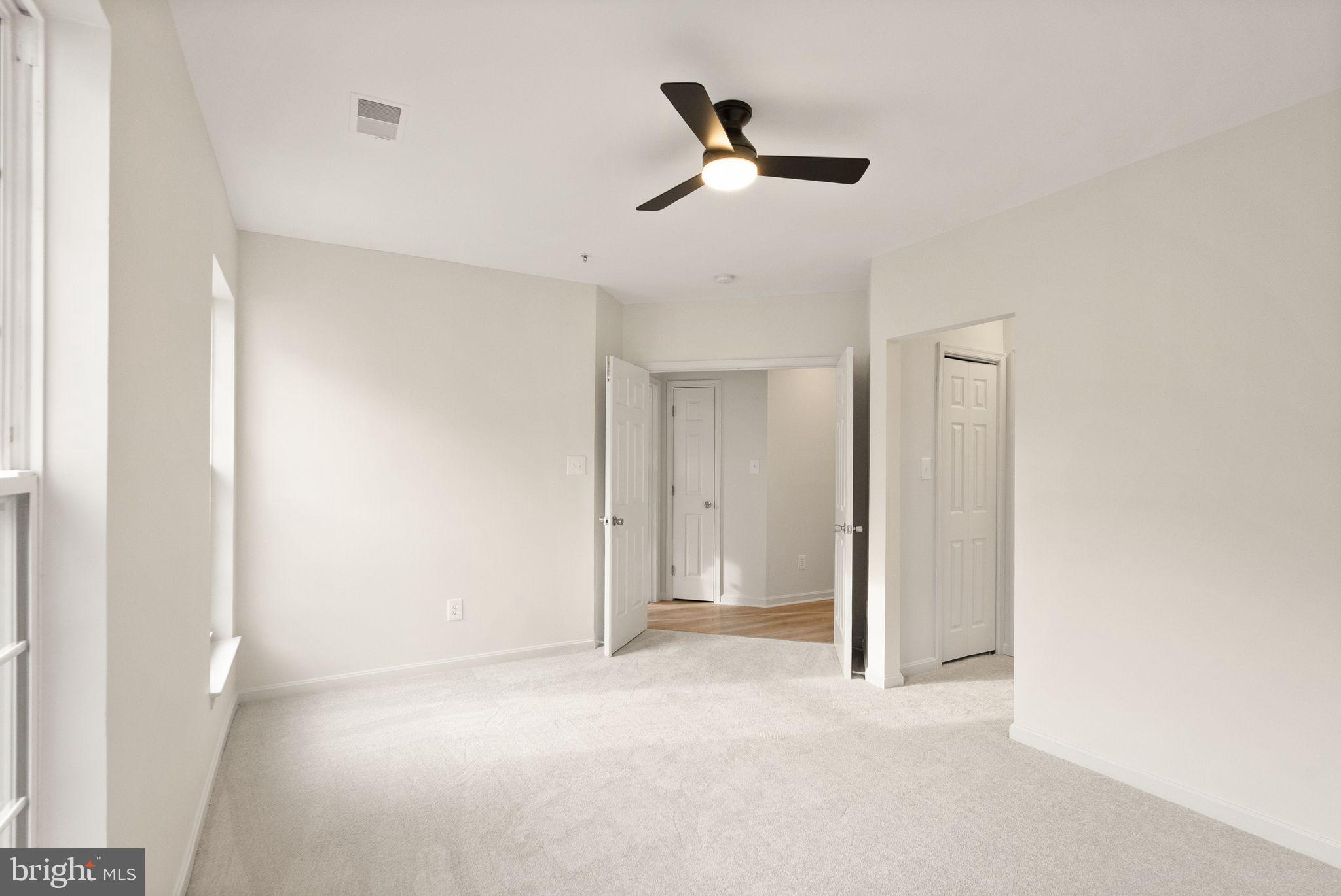 LAKESIDE AT SOUTH RIDING - Residential