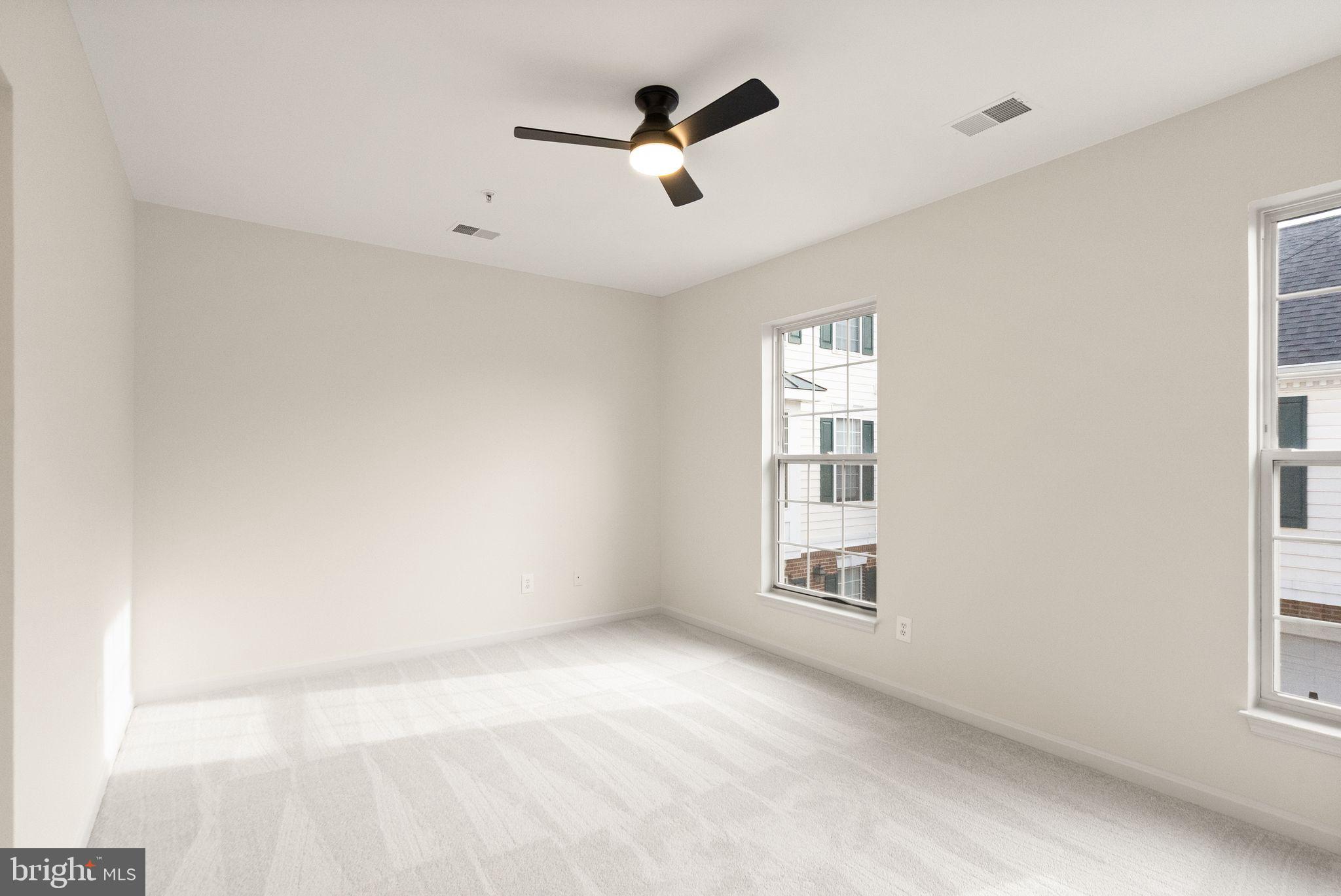 LAKESIDE AT SOUTH RIDING - Residential