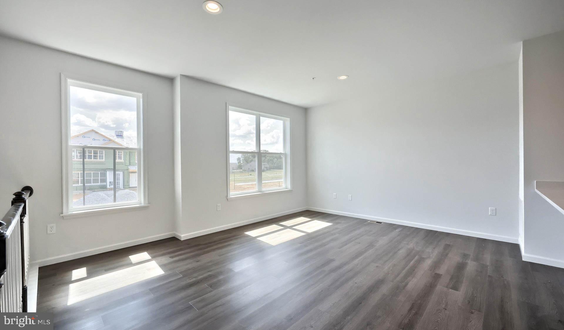 MERIDIAN HEIGHTS - Residential