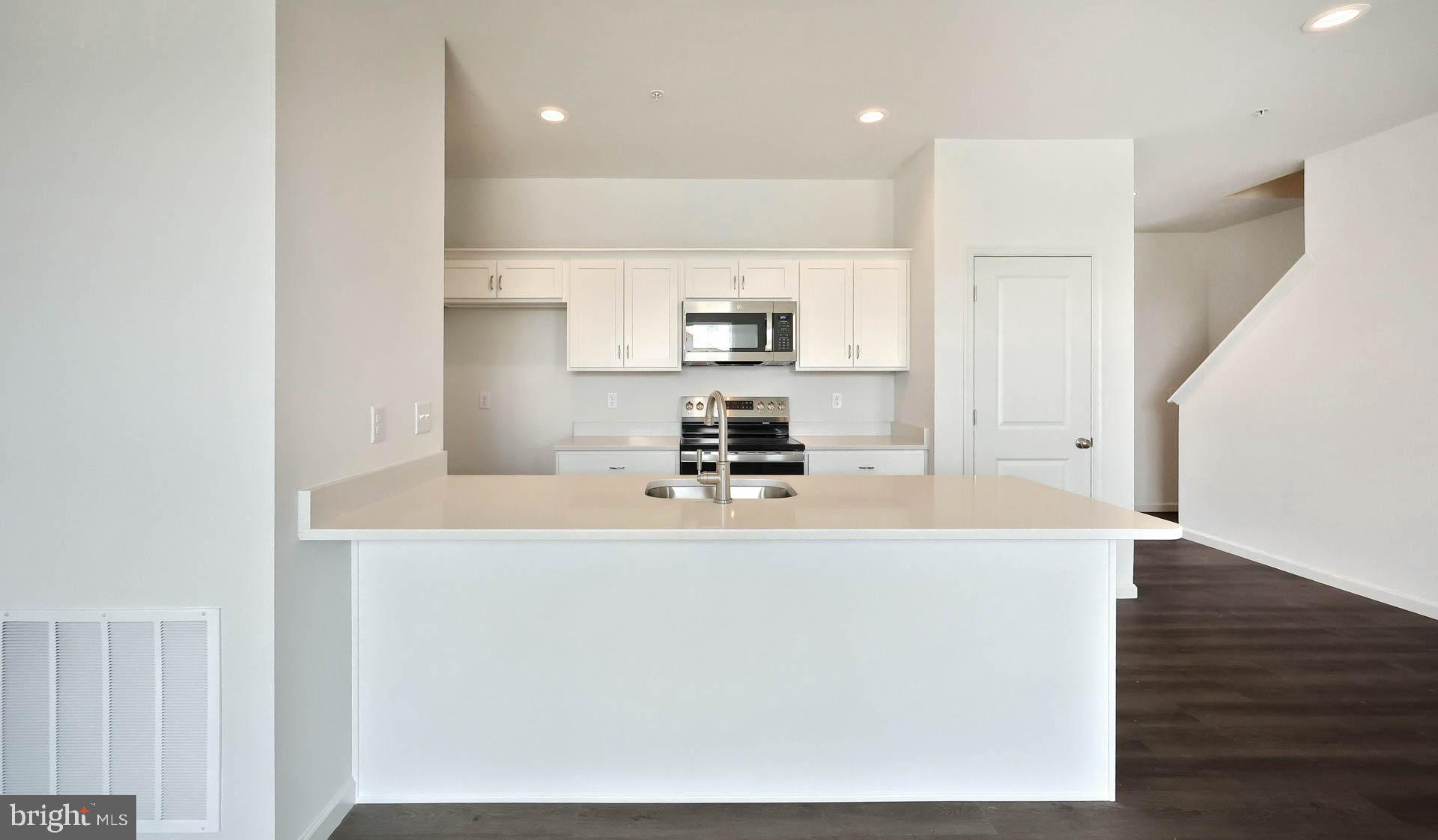 MERIDIAN HEIGHTS - Residential