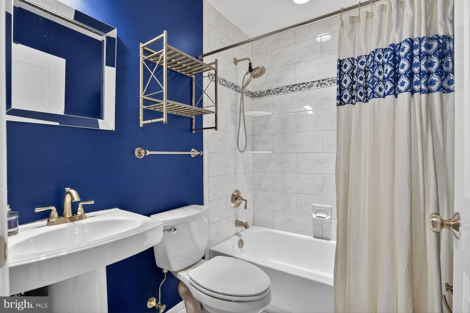 BRAMBLETON - Residential