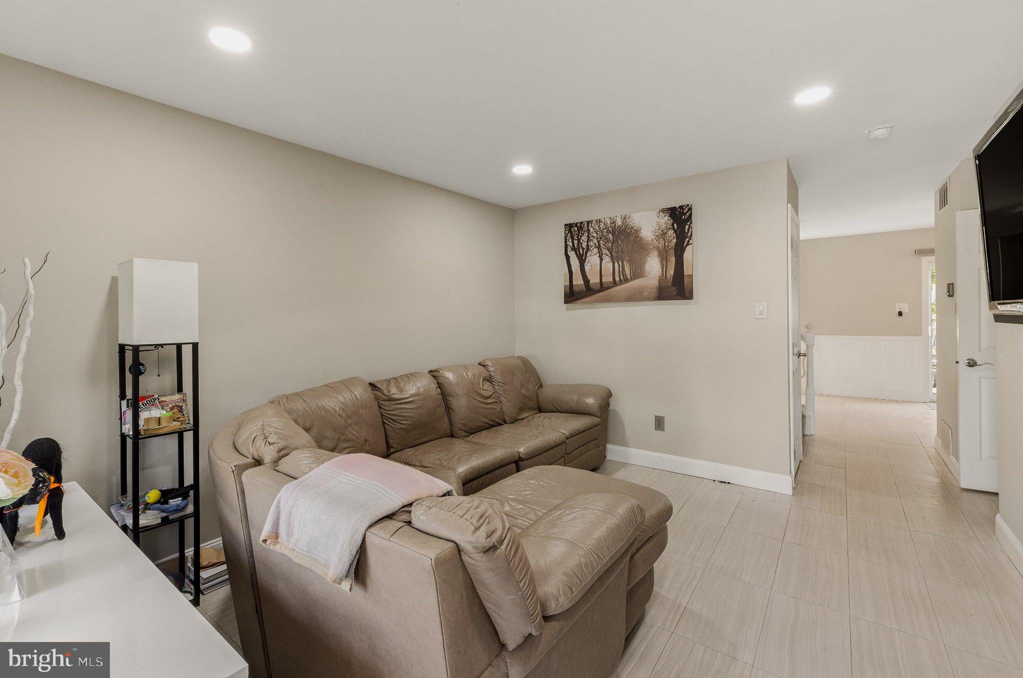 10 ARBOUR LANE