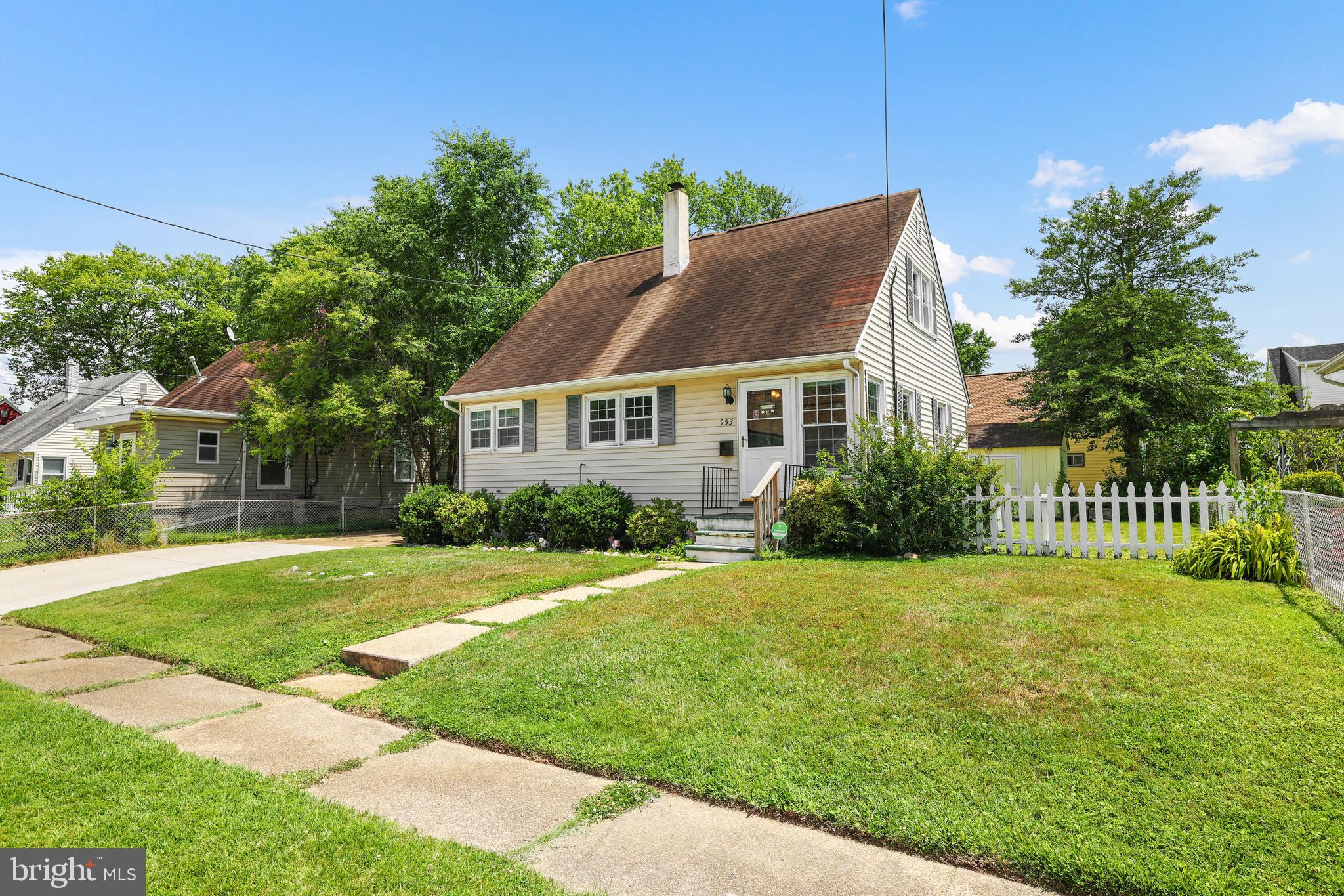 MARLYN MANOR - Residential
