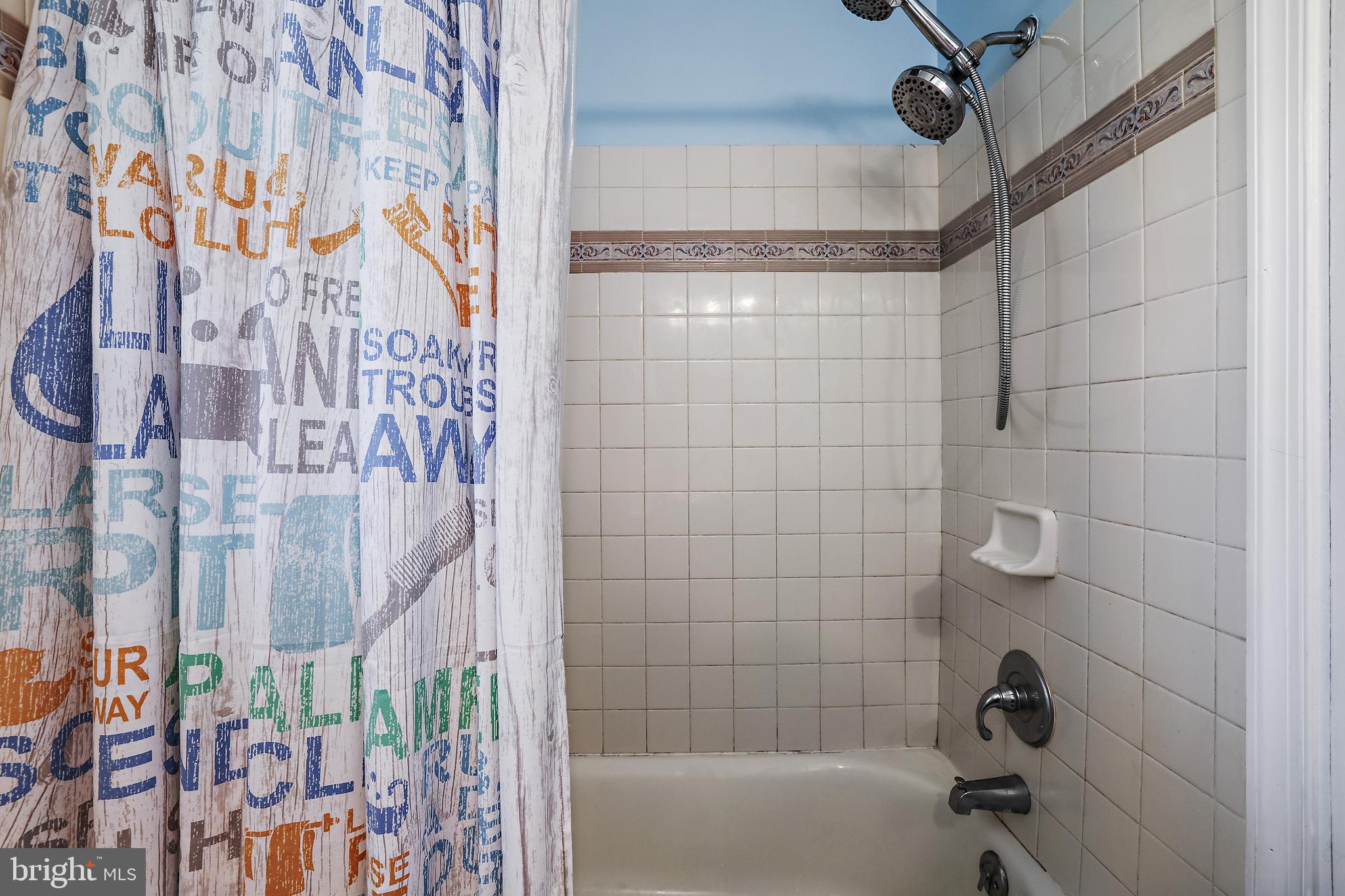 MARLYN MANOR - Residential