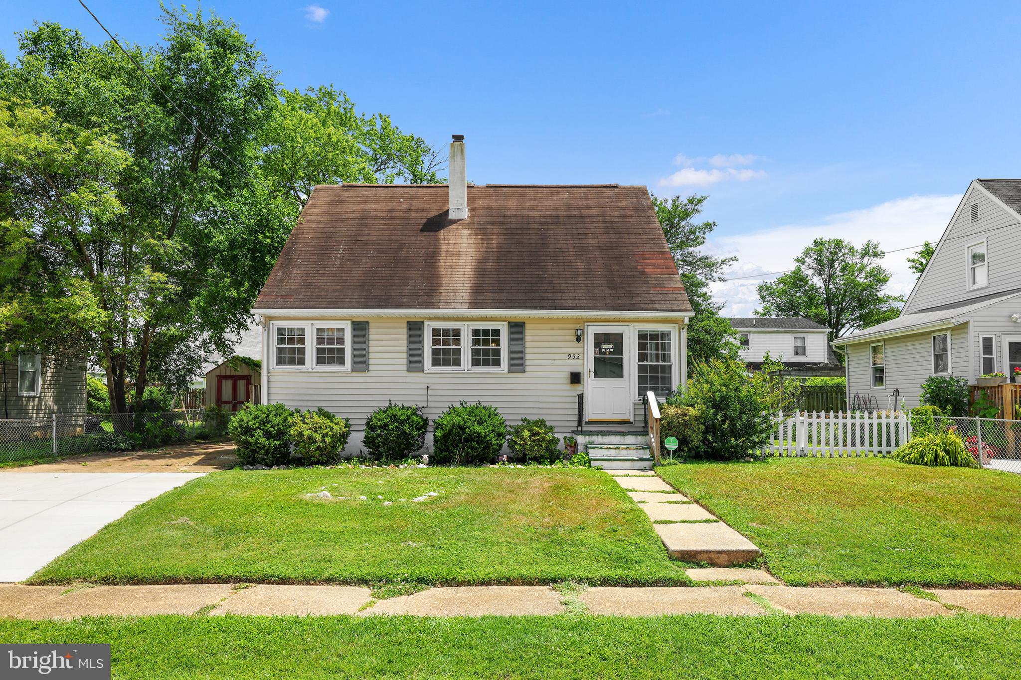 MARLYN MANOR - Residential