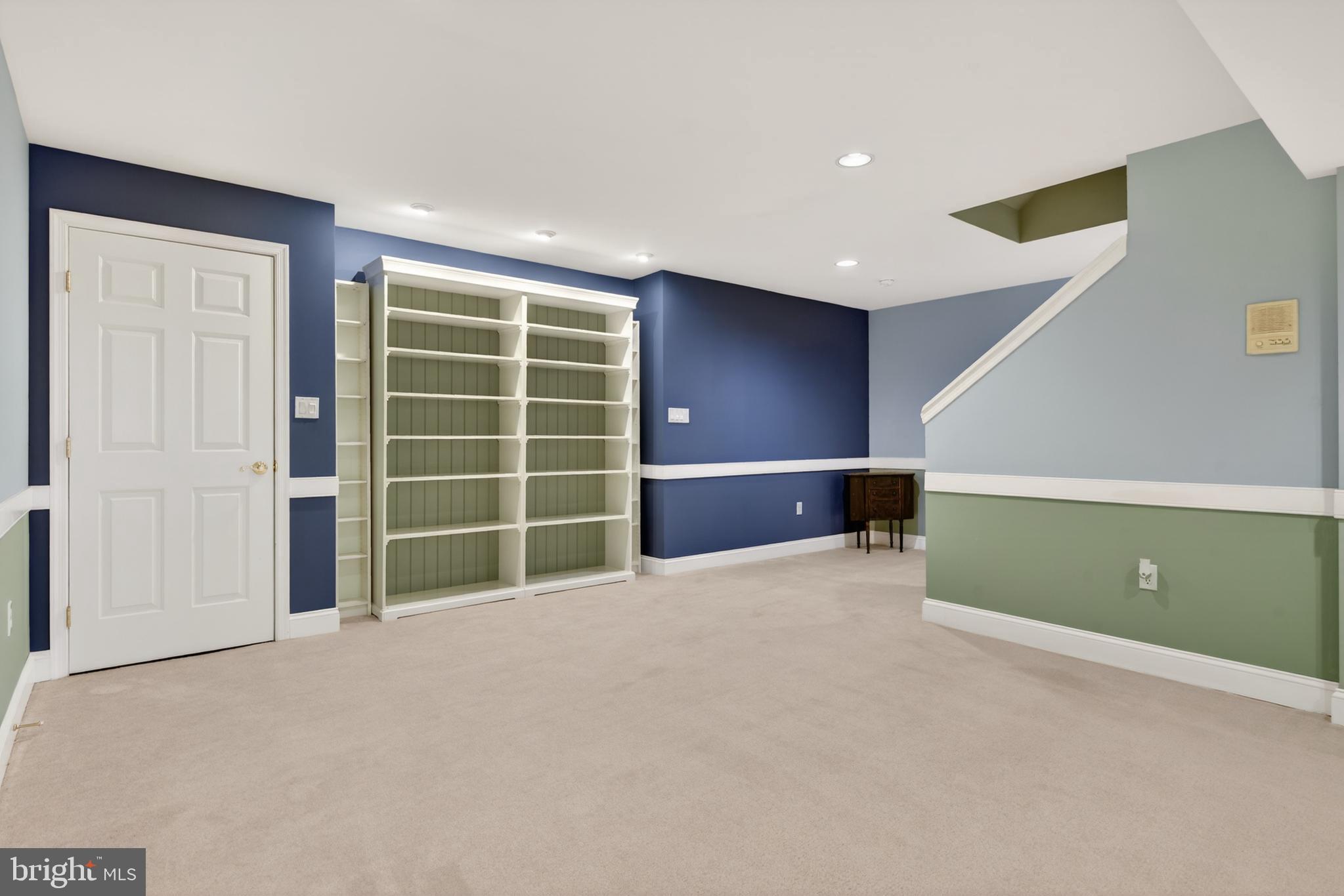 VILLAS AT SHREWSBURY - Residential