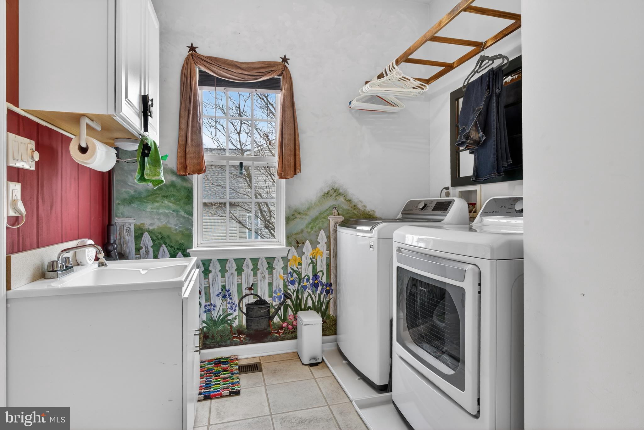 VILLAS AT SHREWSBURY - Residential