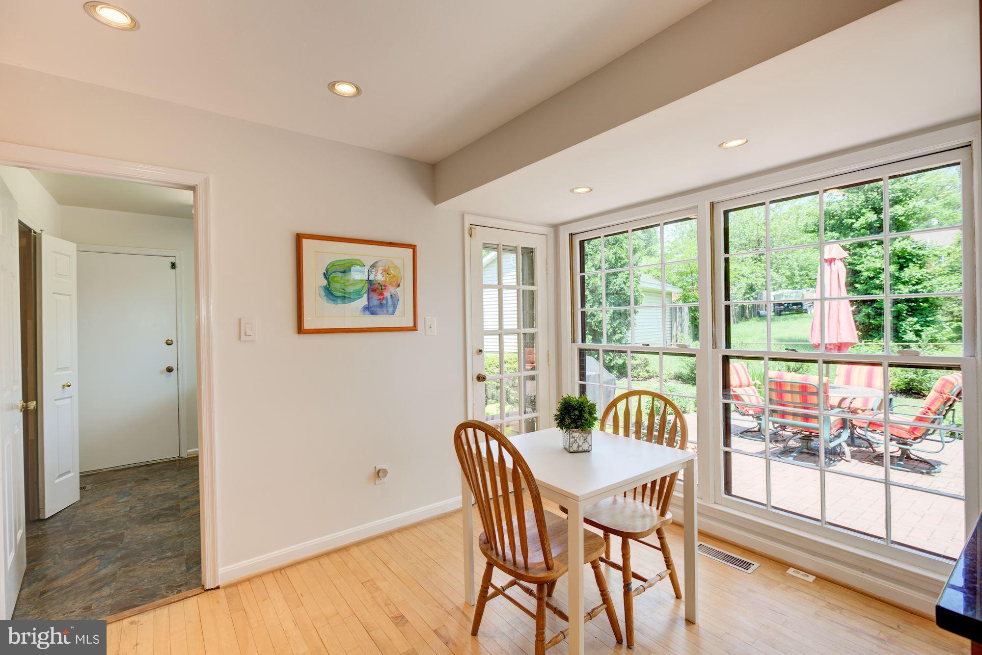 COUNTRY CLUB HILLS - Residential