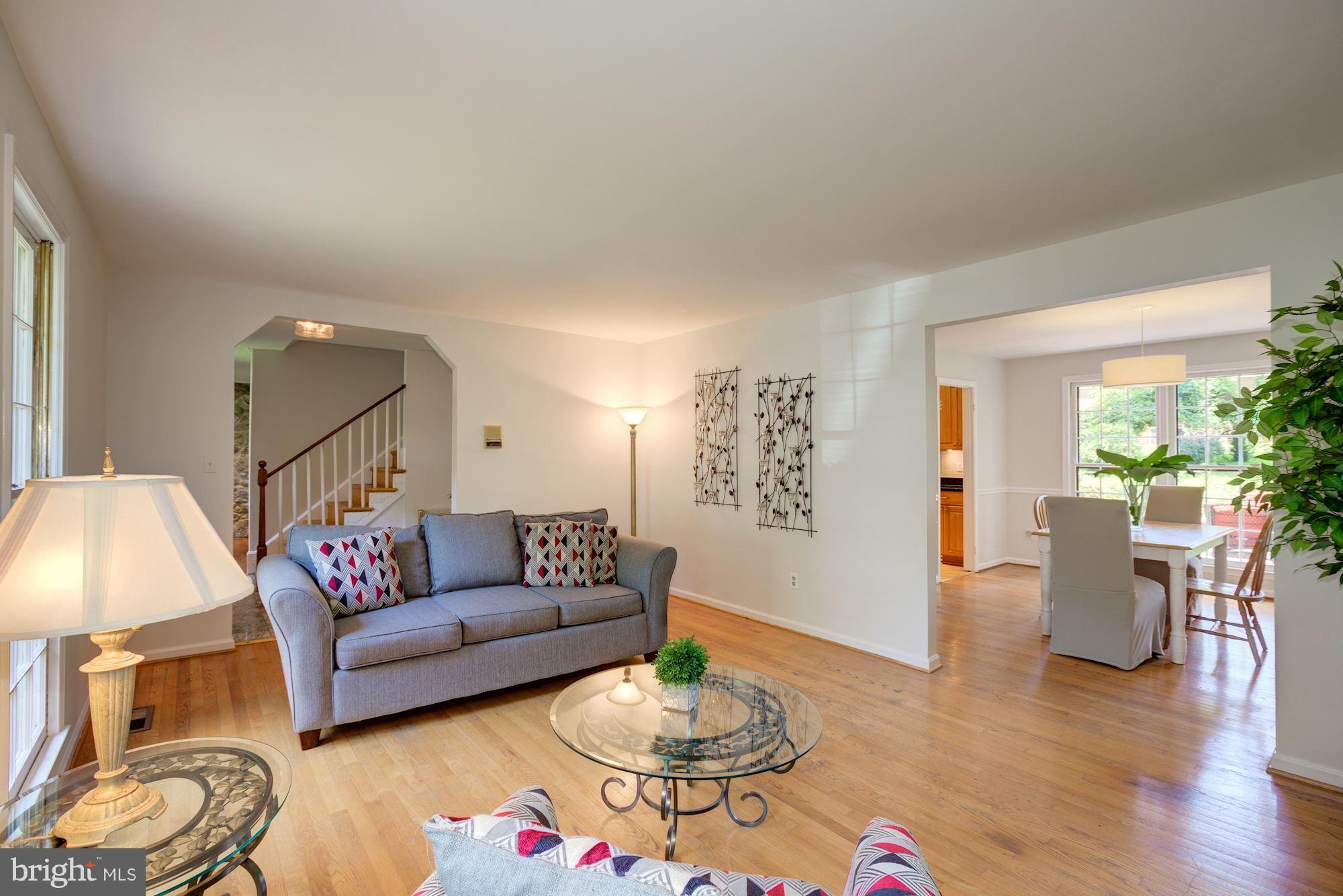 COUNTRY CLUB HILLS - Residential