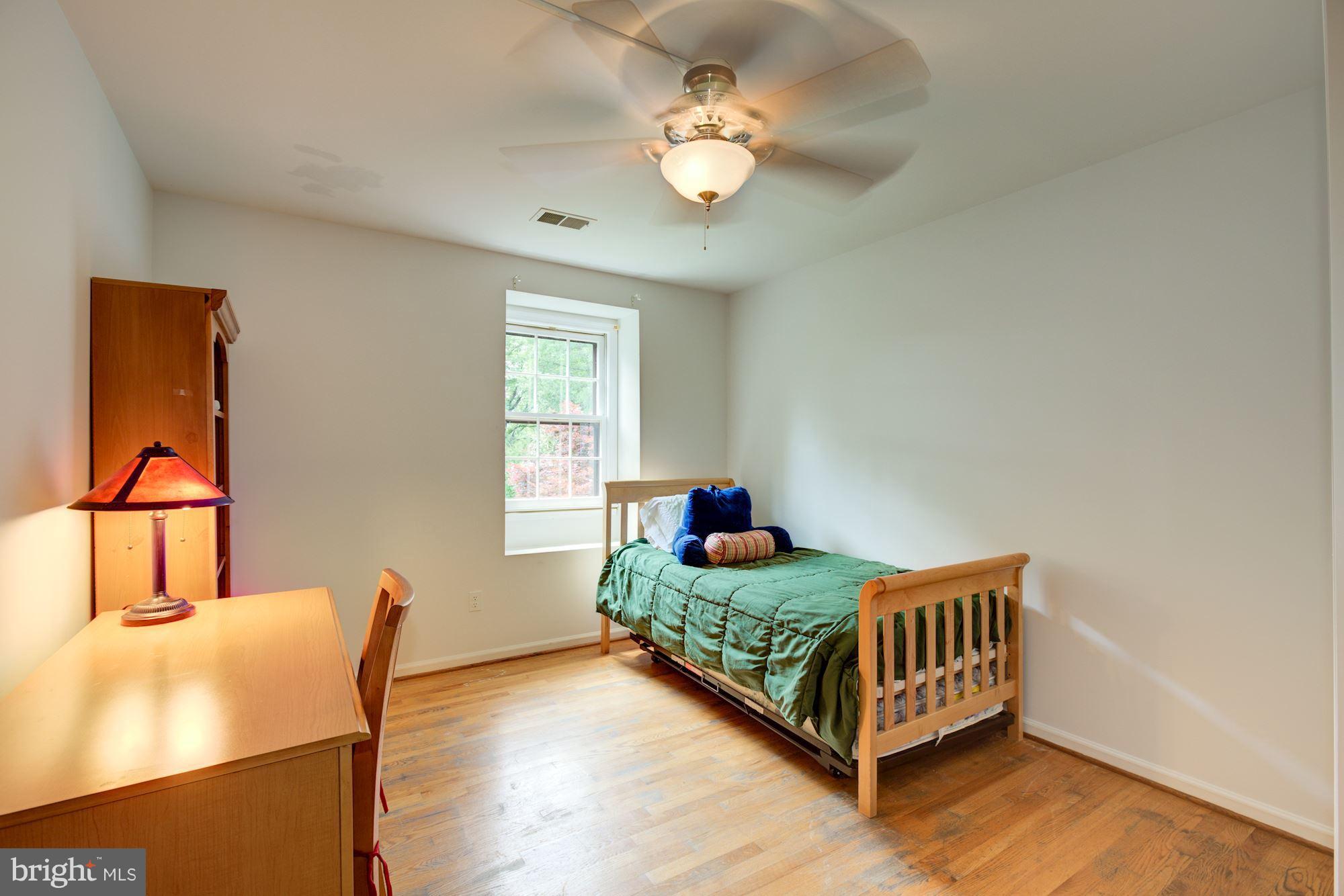 COUNTRY CLUB HILLS - Residential