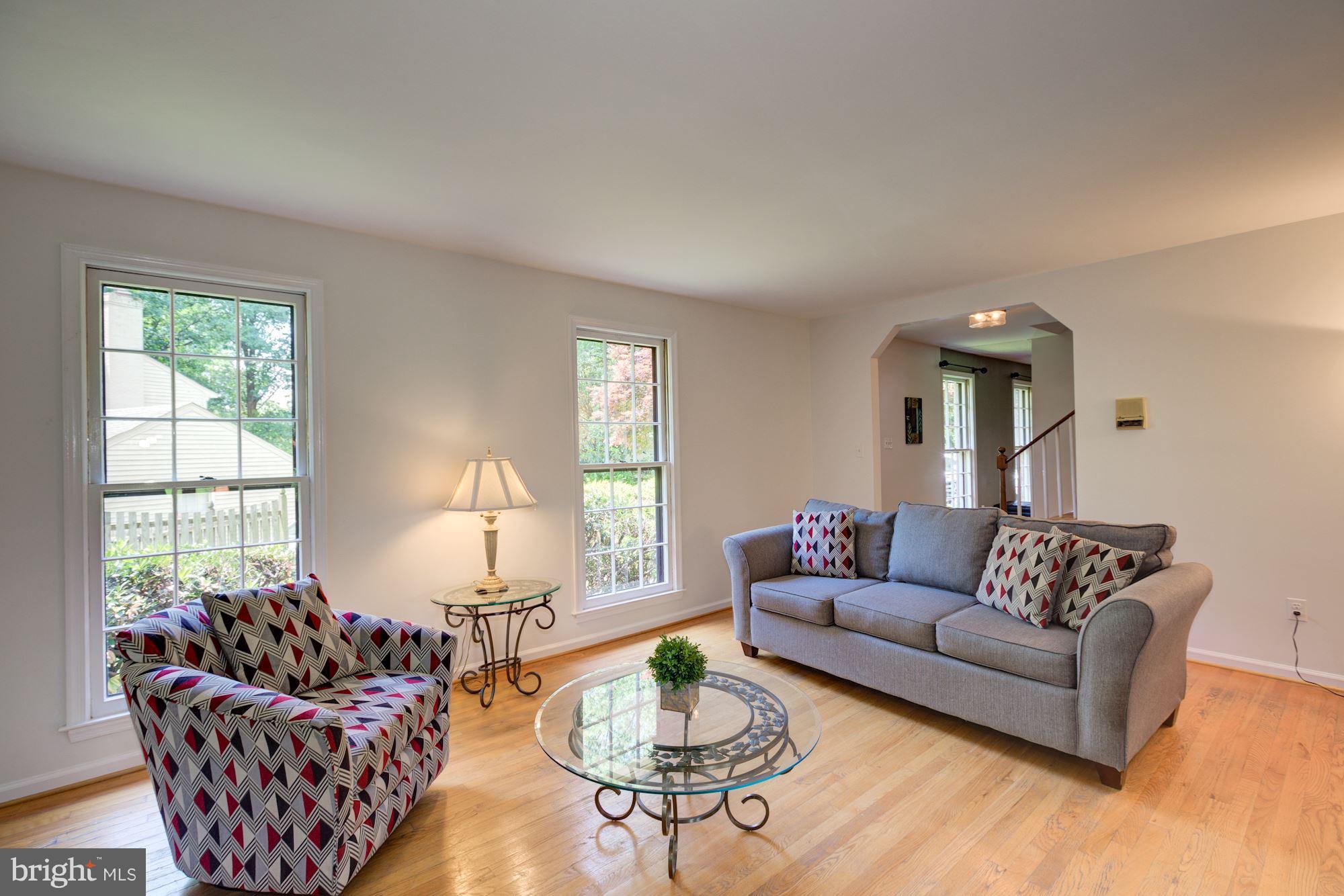 COUNTRY CLUB HILLS - Residential