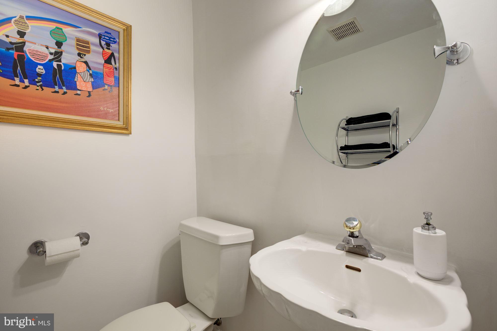 COUNTRY CLUB HILLS - Residential