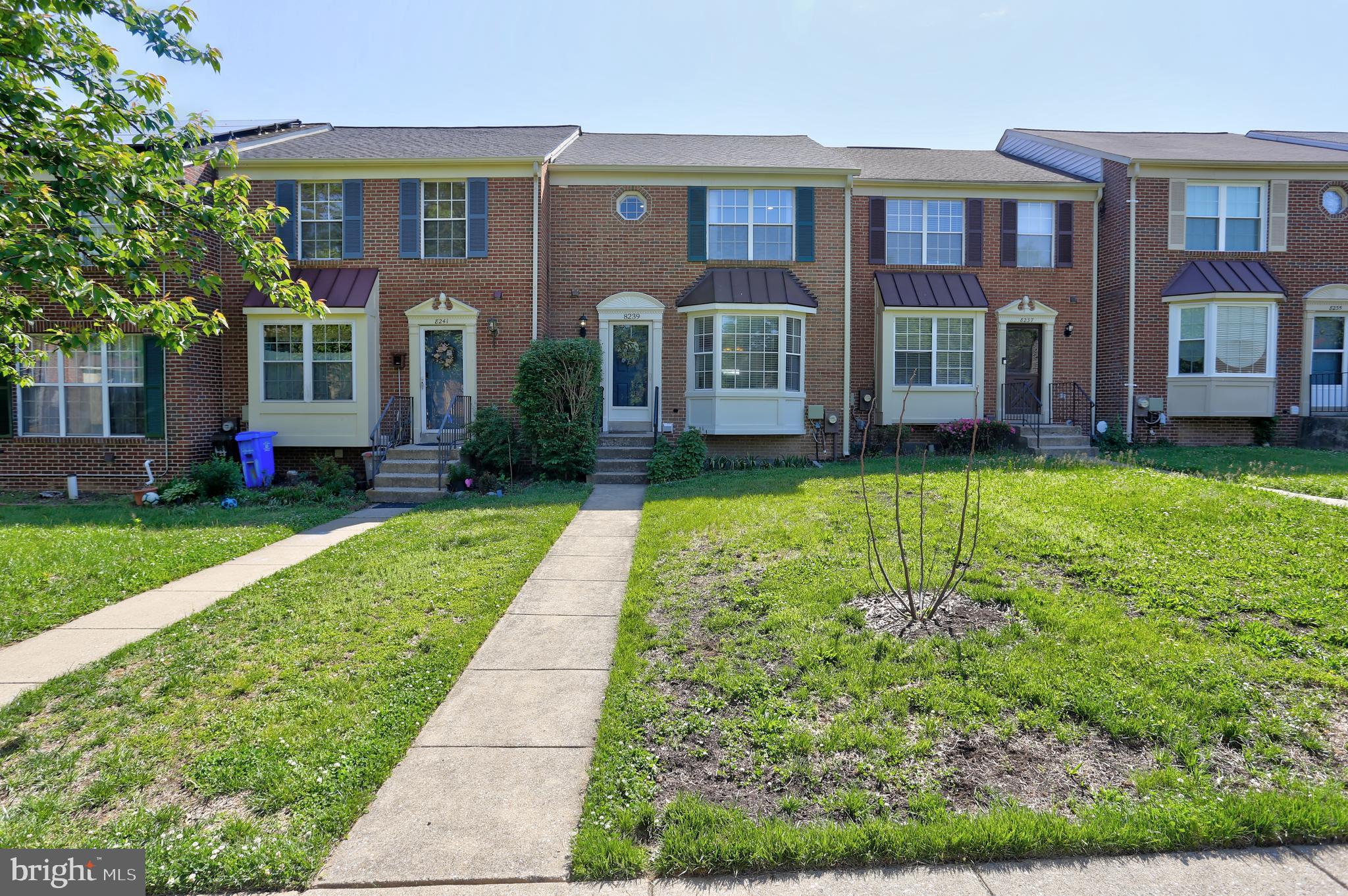 8239 LONDONDERRY COURT