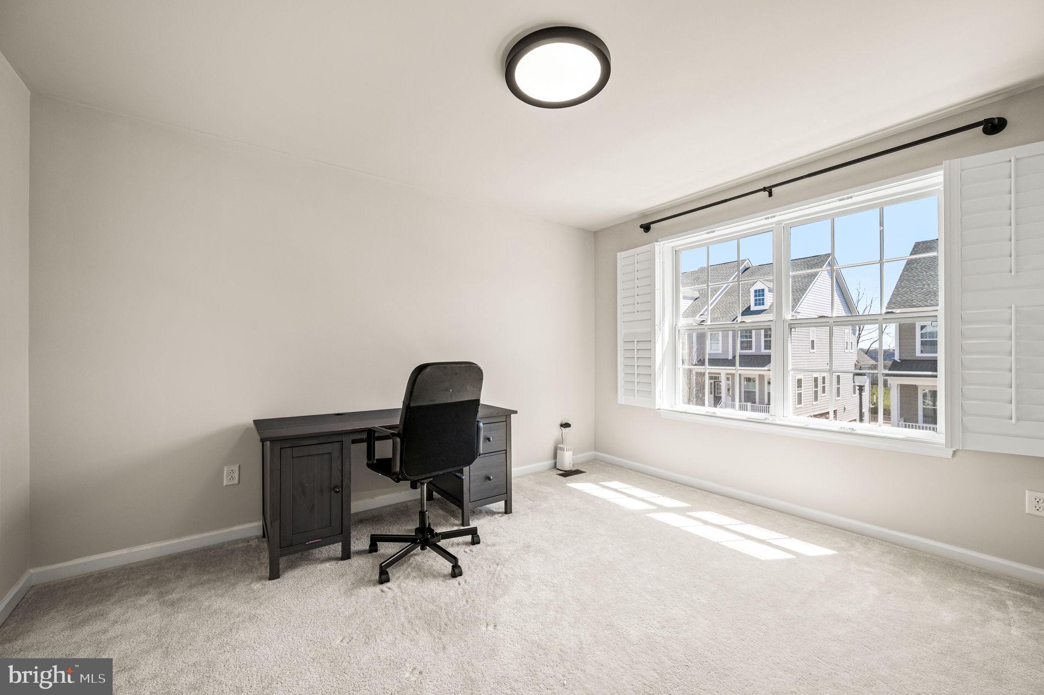 SPRING OAK - Residential