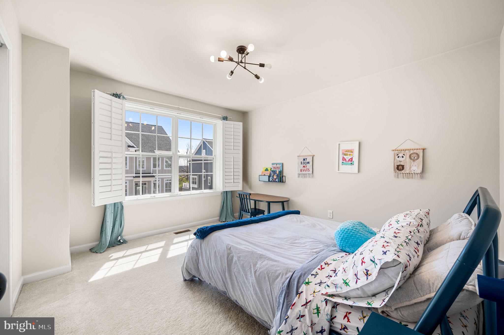SPRING OAK - Residential
