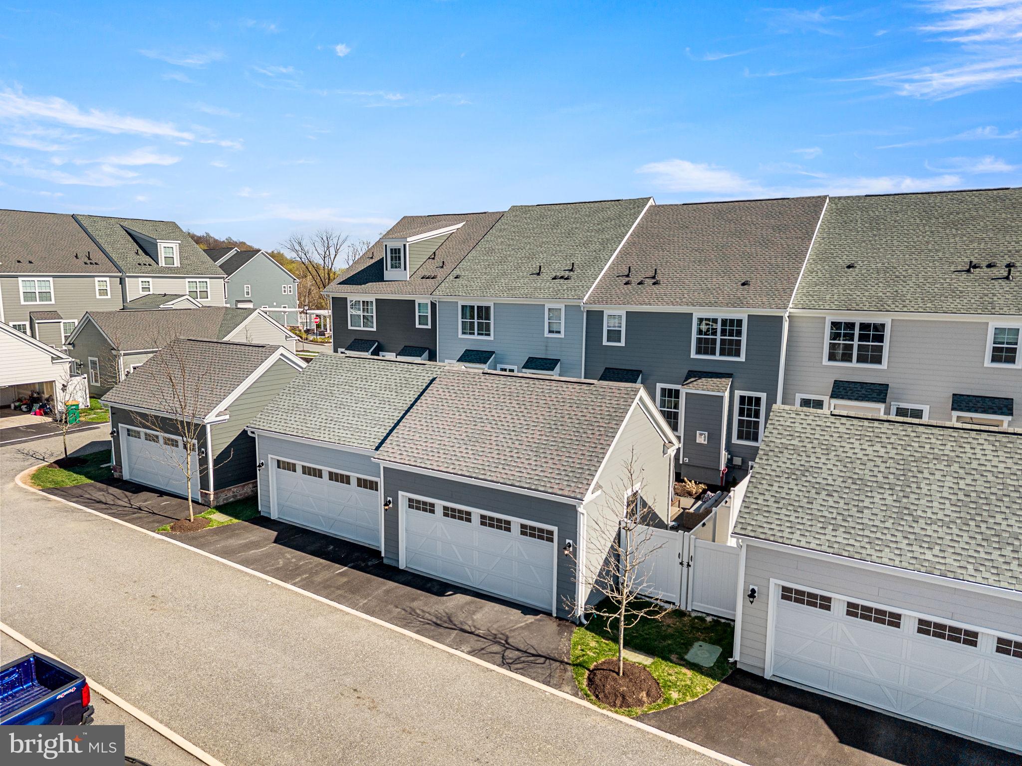 SPRING OAK - Residential