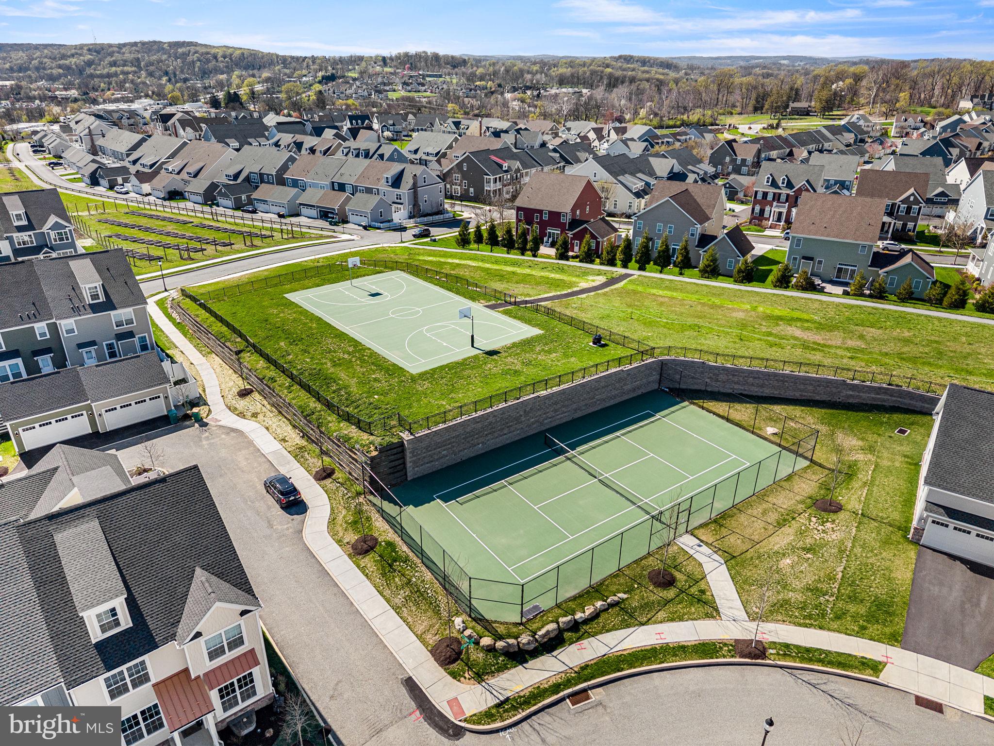 SPRING OAK - Residential