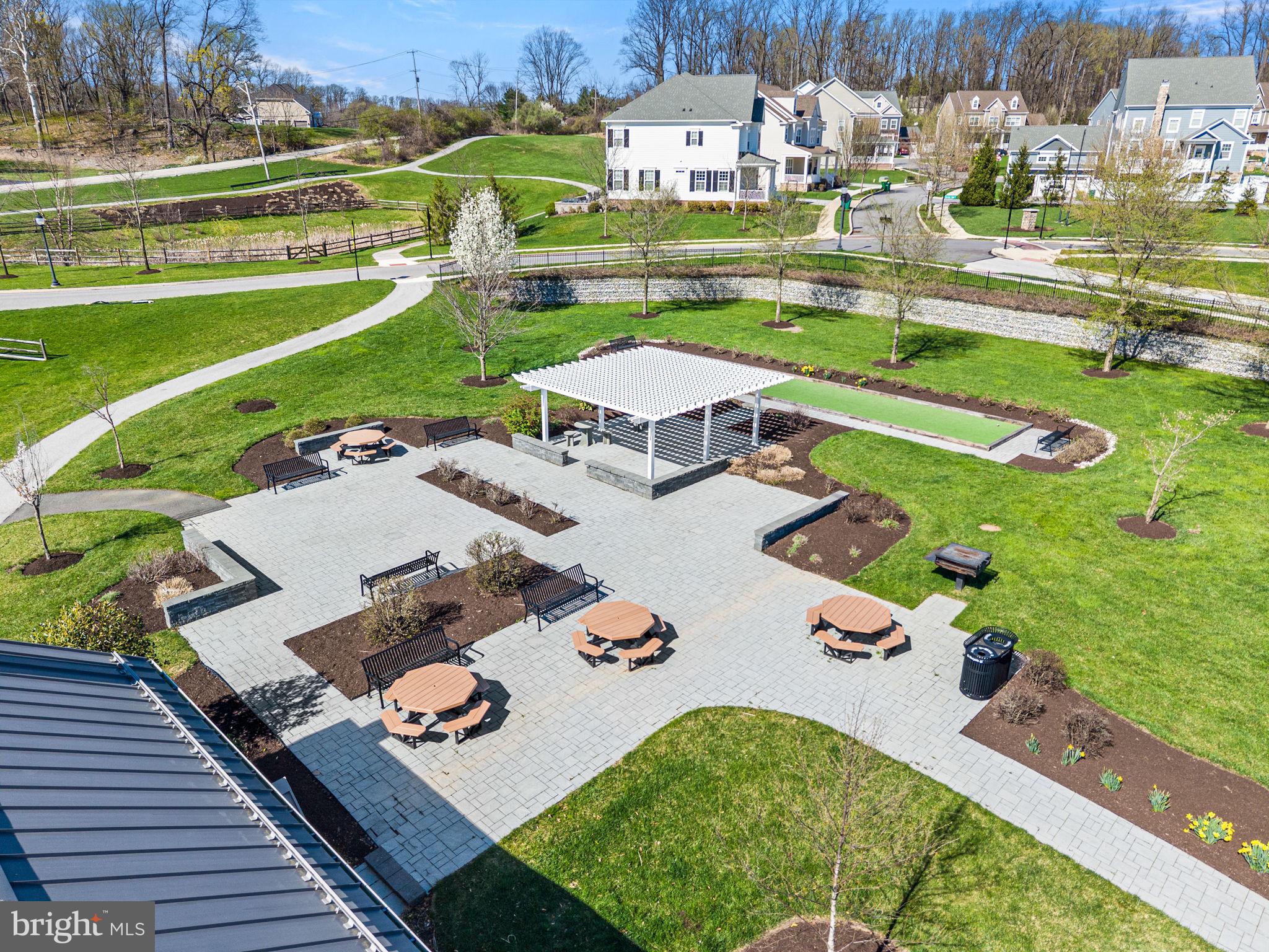SPRING OAK - Residential