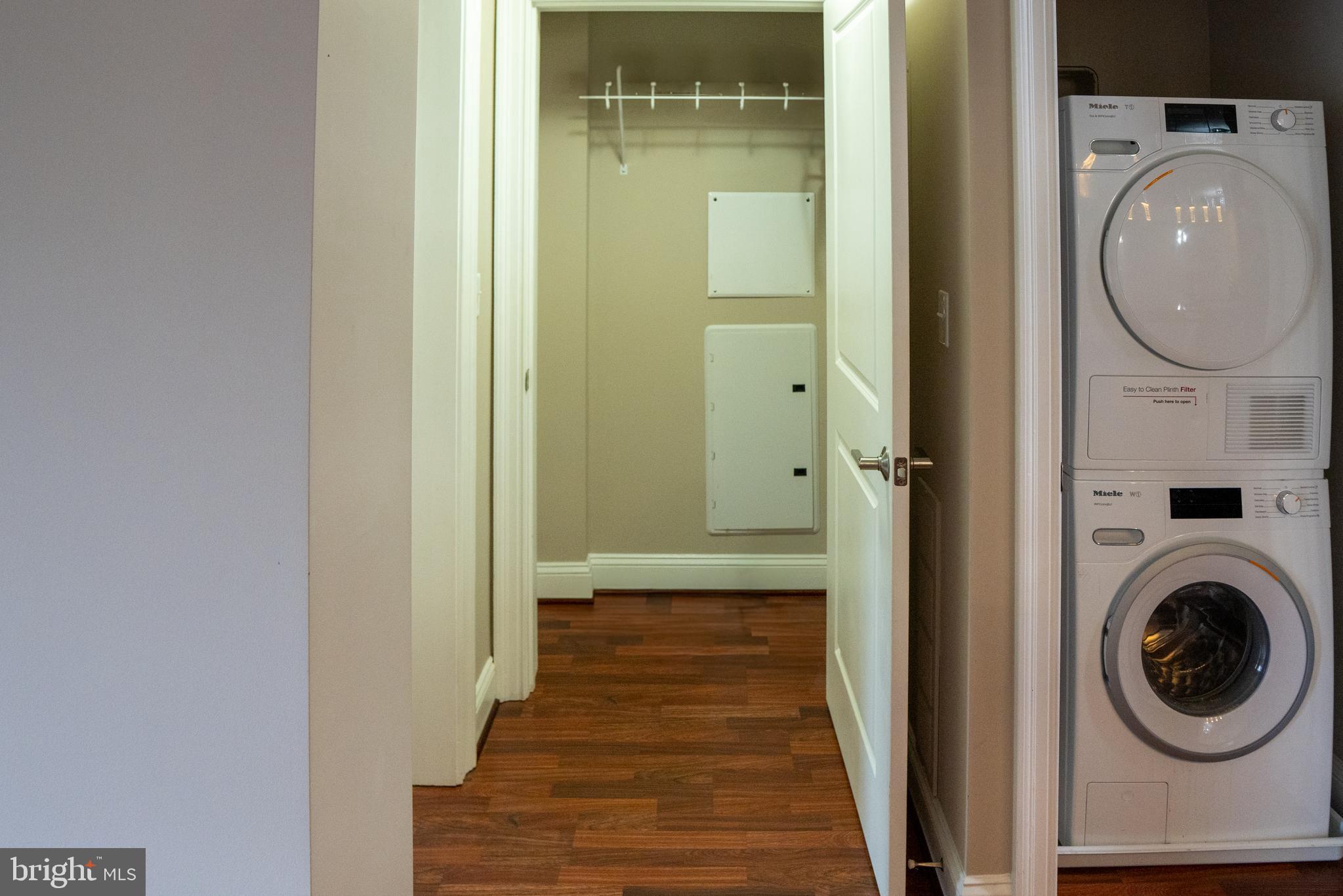 ISABELLA AT MONTICELLO MEWS - Residential