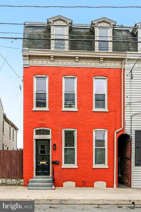 328 WALNUT STREET COLUMBIA PA 17512