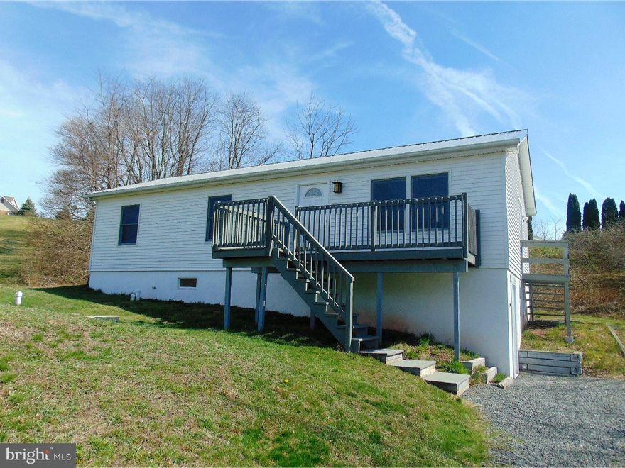 Move right into this nicely kept raised ranch home.  New siding & roof in 2014.  Spacious eat in kitchen, 3 bedrooms, remodeled bathroom with tile flooring. Nice views from the front deck.  Full, walkout basement has been dry-locked & is ready to be finished for additional living space or used as additional storage space. New hot water heater. Priced to sell.  Enjoy Lake Wynonah amenities...2 lakes, swimming, tennis, lodge& activities!