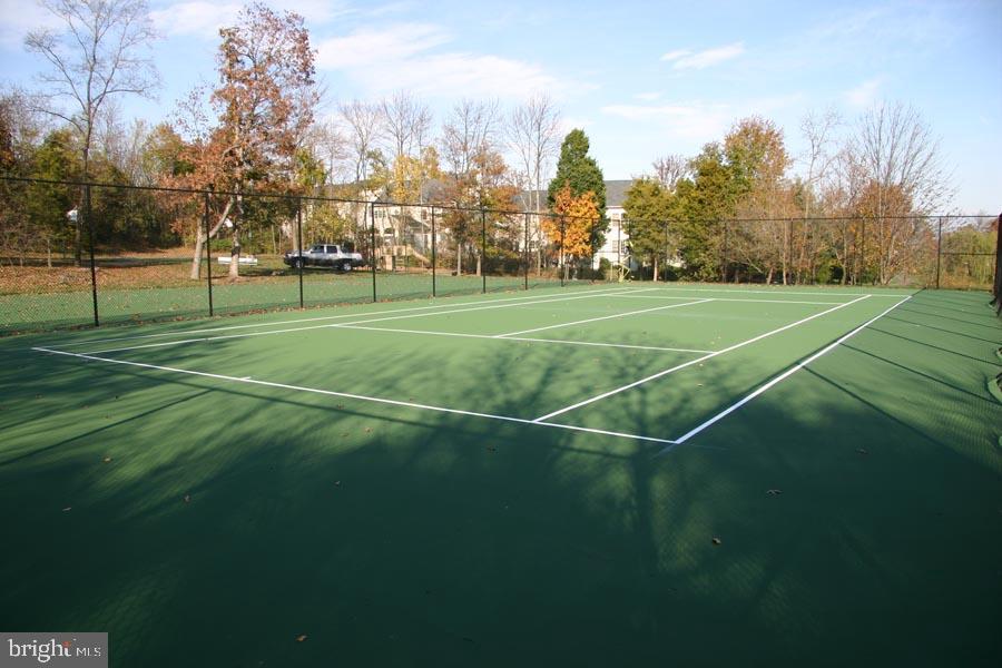 ASHBURN FARM - Residential