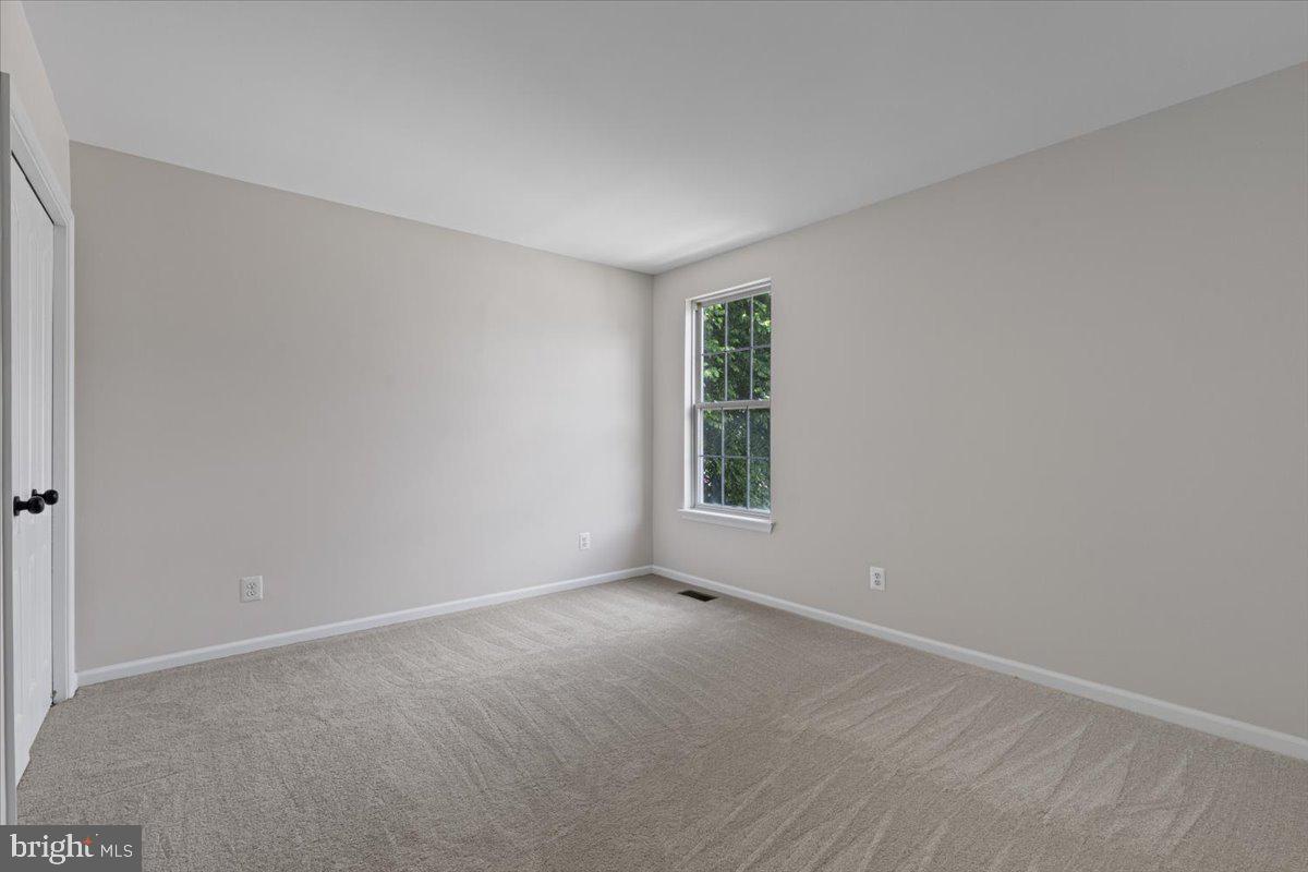 ASHBURN FARM - Residential