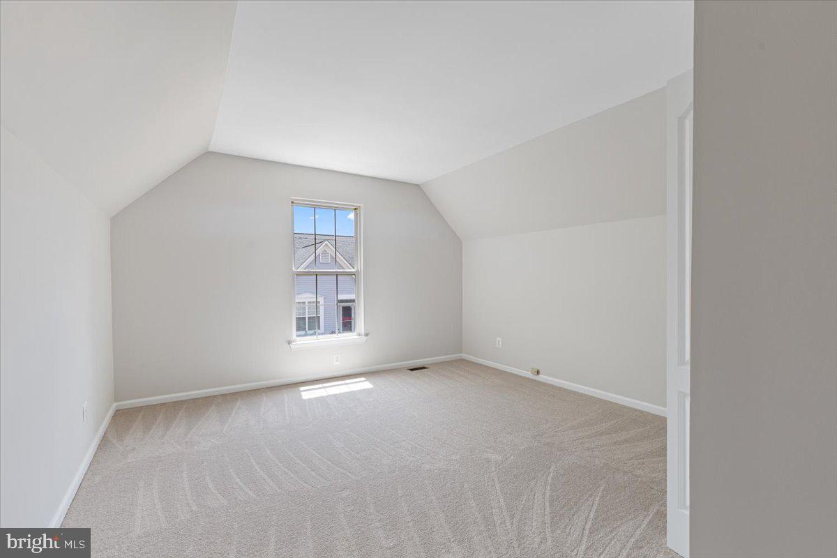 ASHBURN FARM - Residential