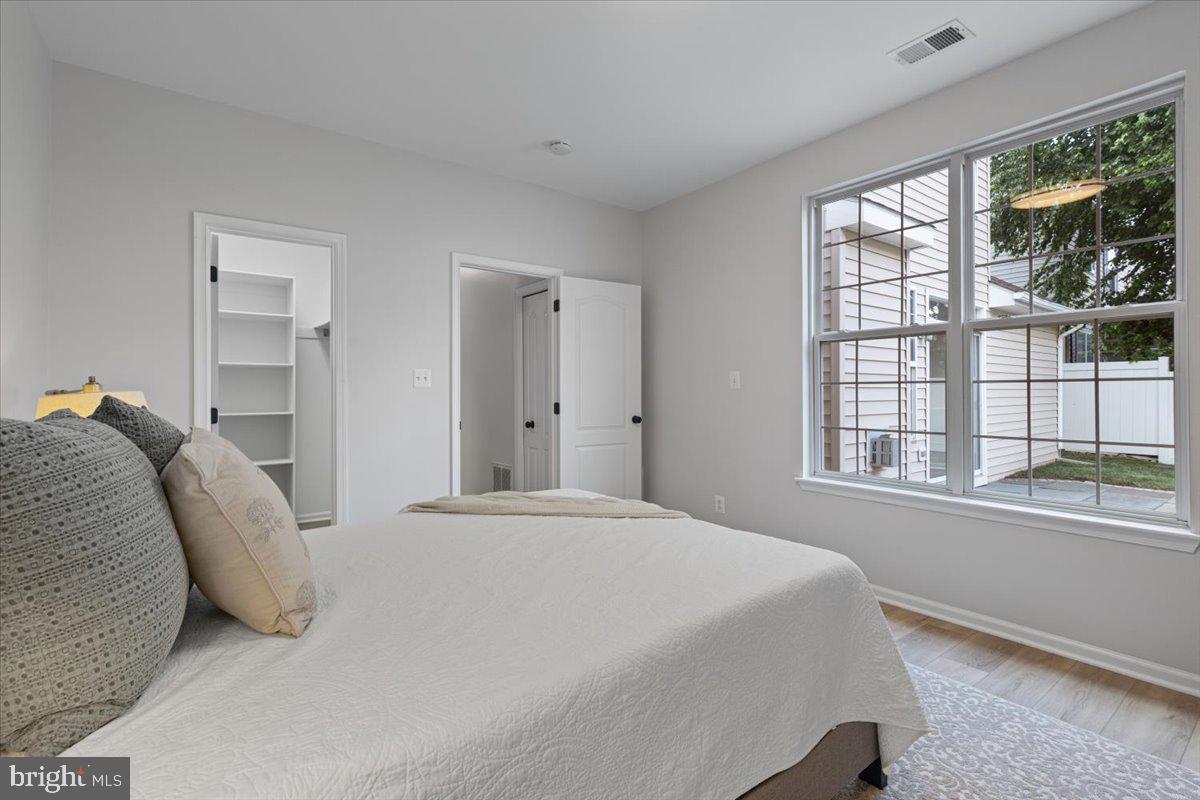 ASHBURN FARM - Residential