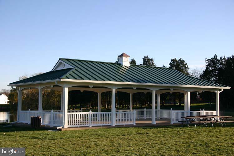 ASHBURN FARM - Residential