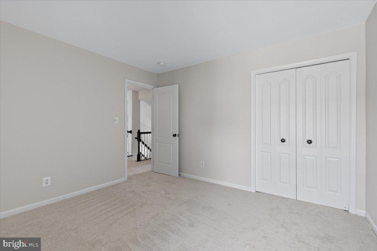 ASHBURN FARM - Residential