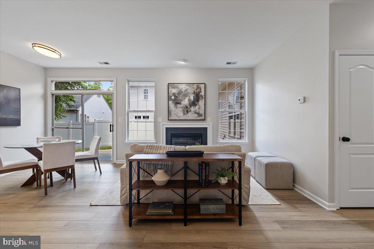 ASHBURN FARM - Residential