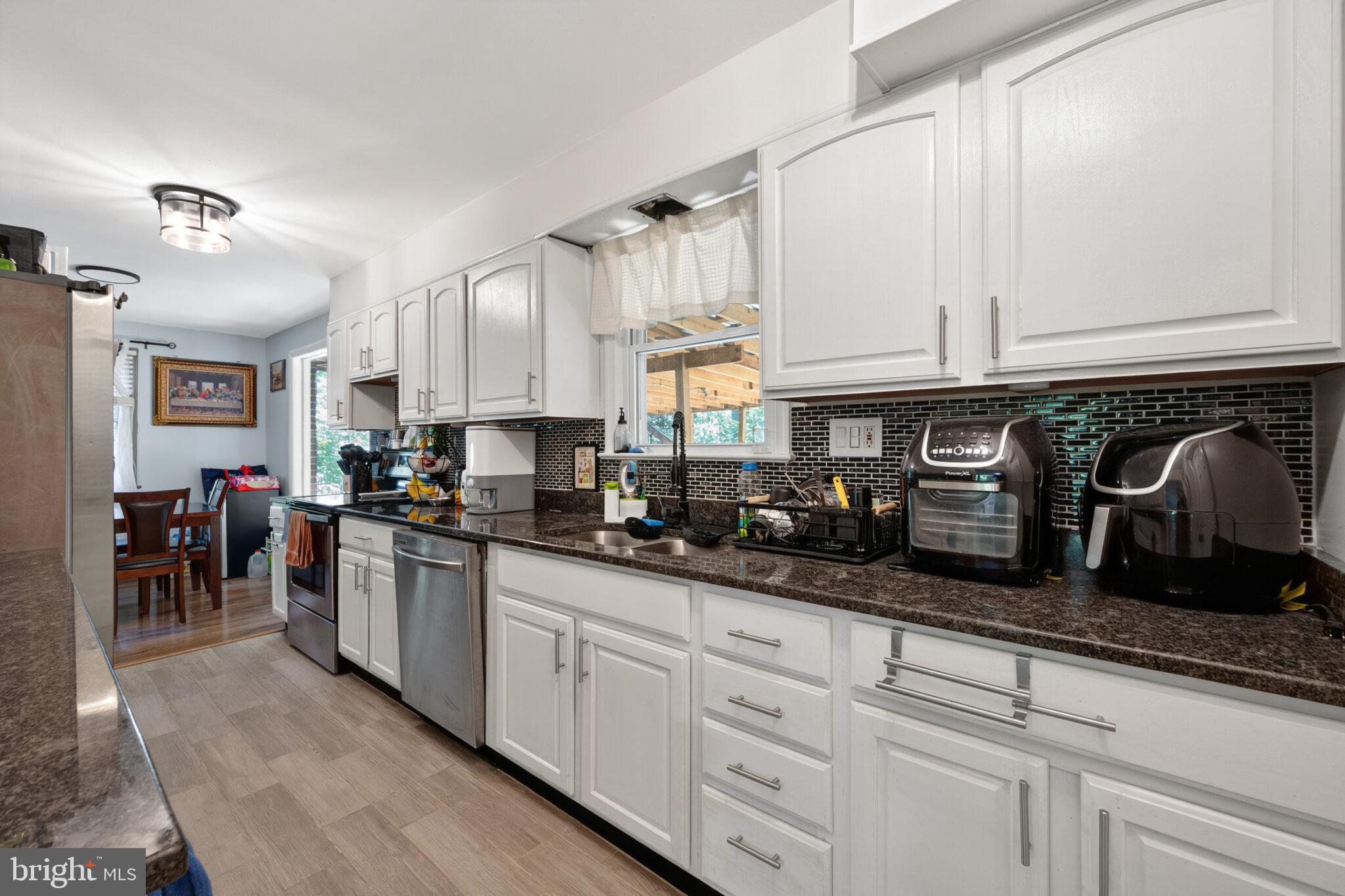 GREEN MEADOWS - Residential