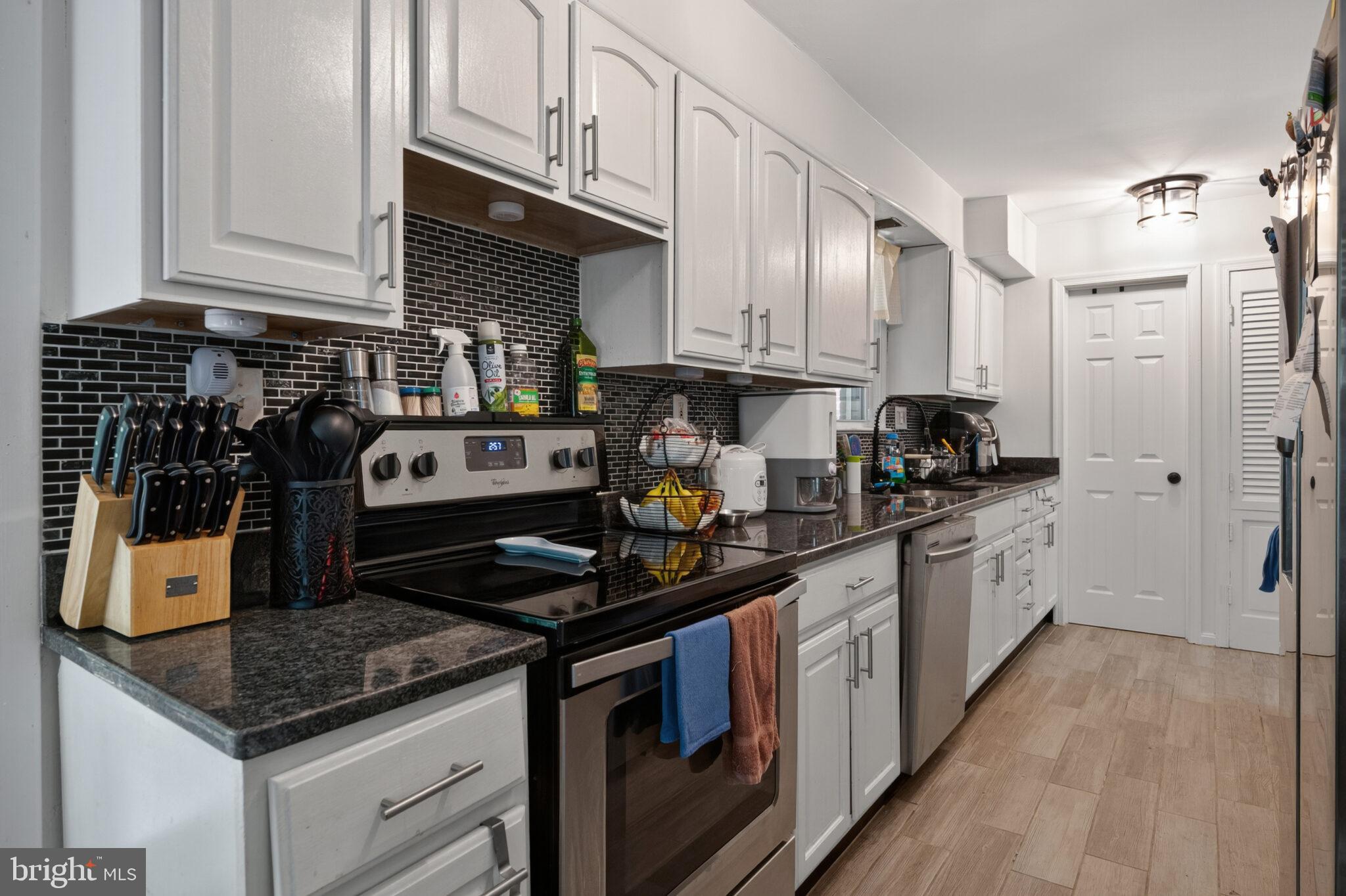 GREEN MEADOWS - Residential