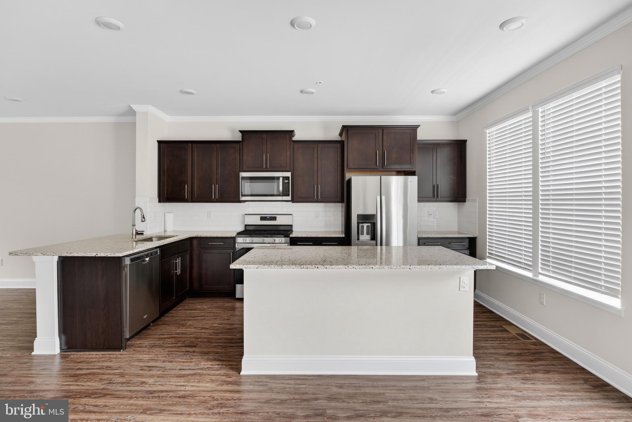 THE COVE - Residential