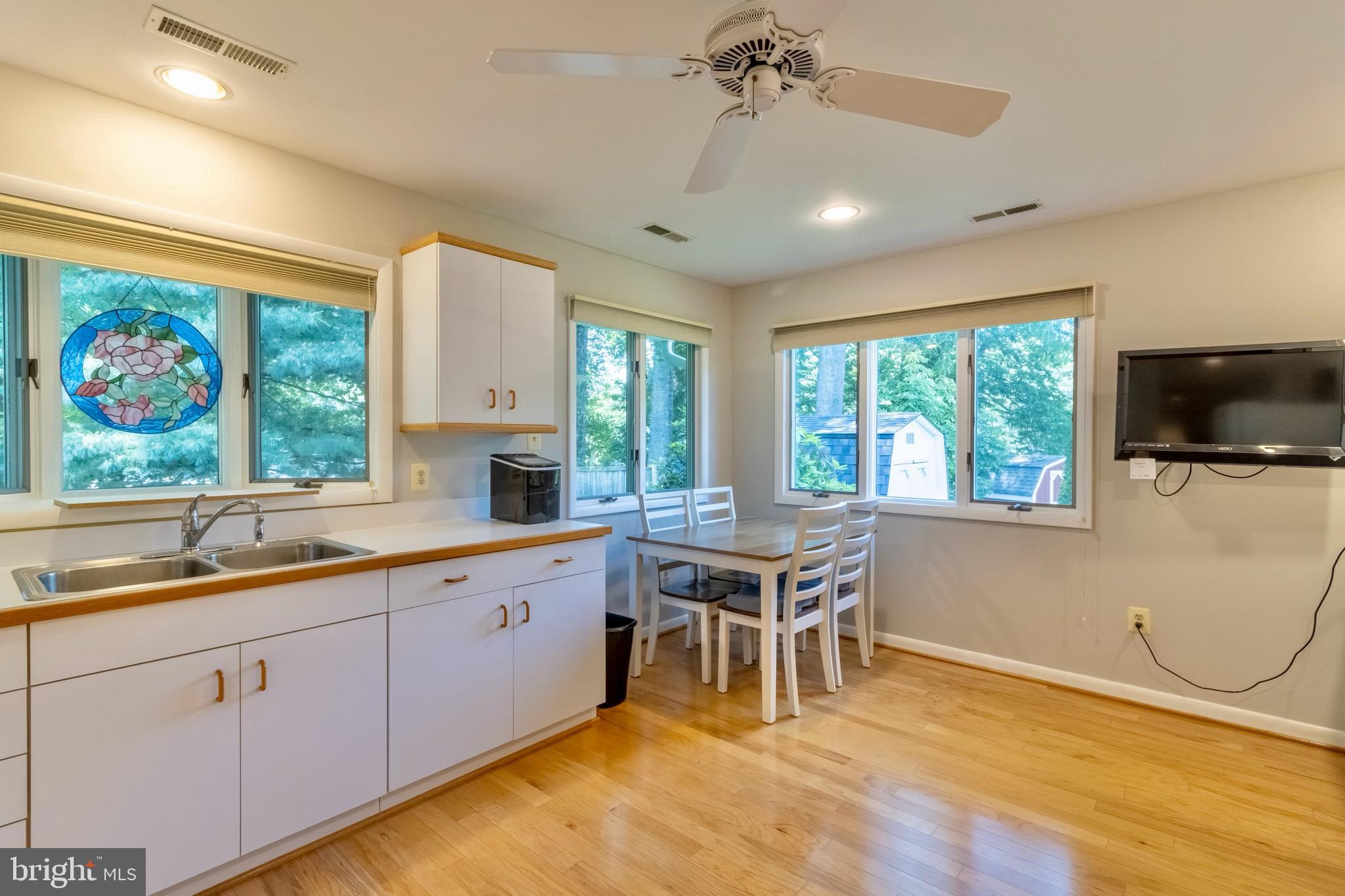 NORTH SPRINGFIELD - Residential Lease