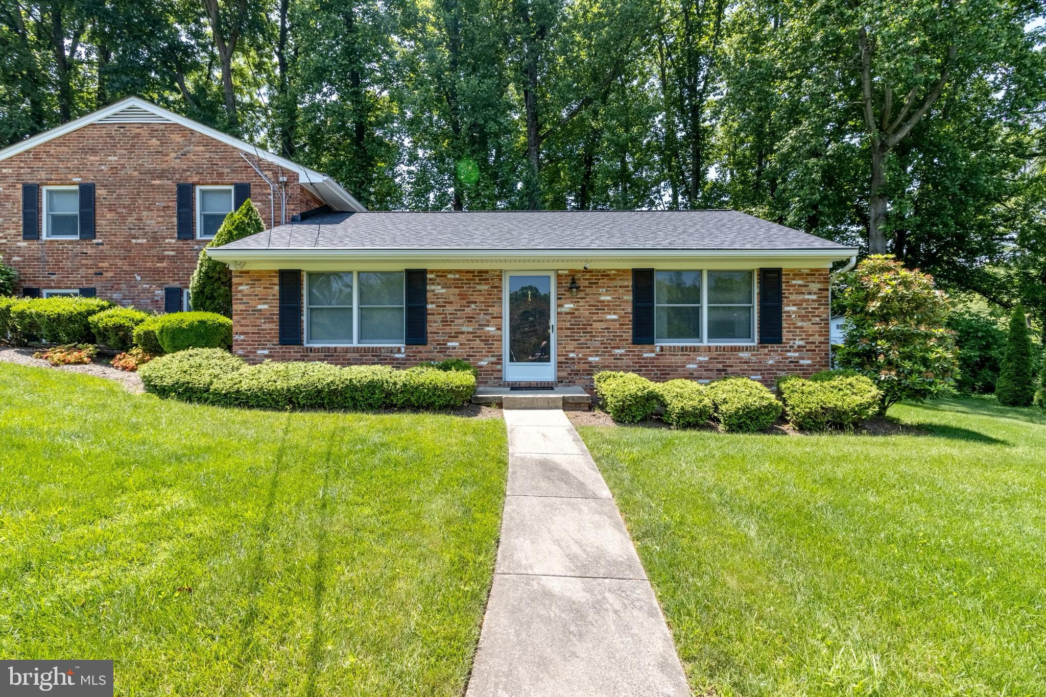 NORTH SPRINGFIELD - Residential Lease