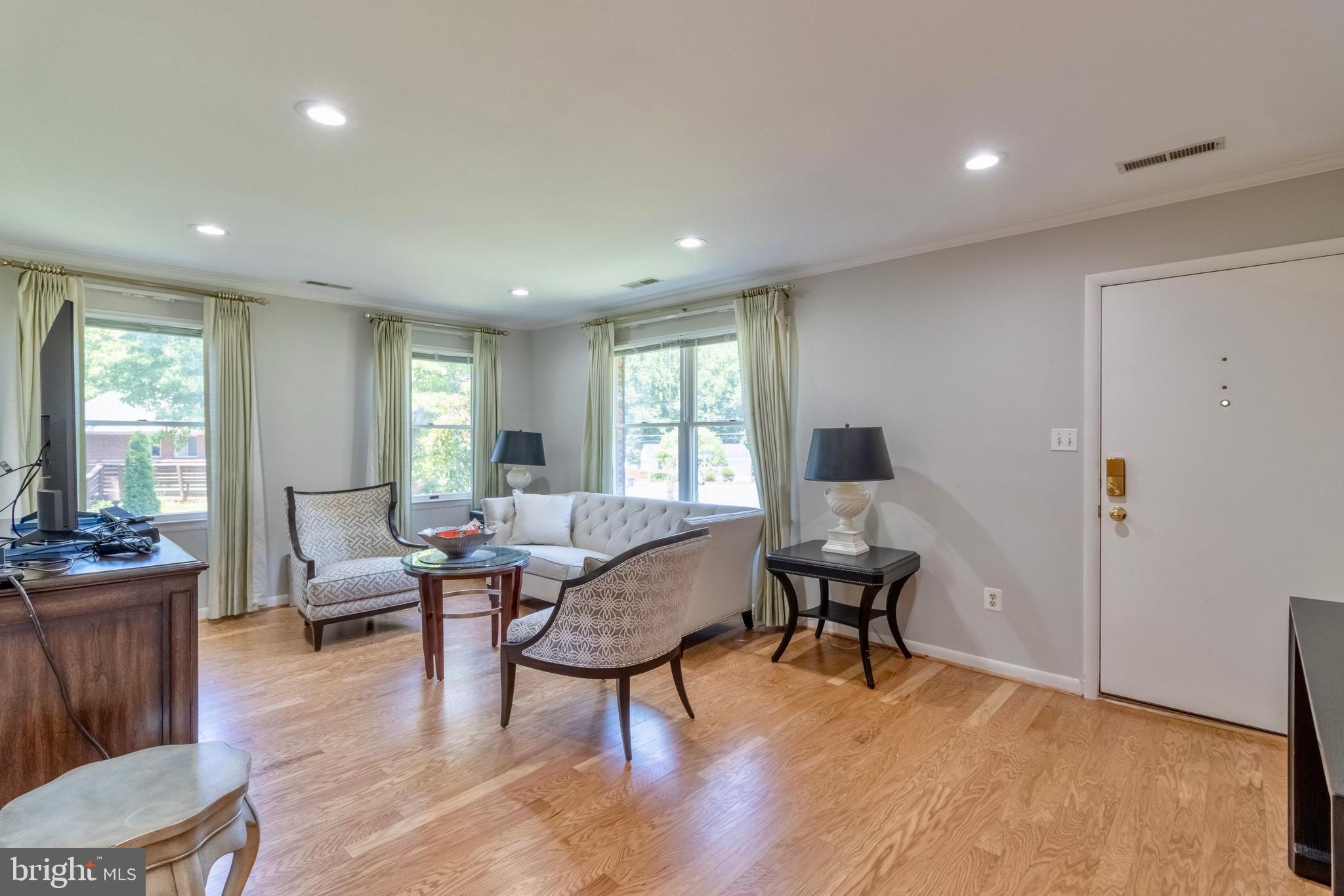 NORTH SPRINGFIELD - Residential Lease