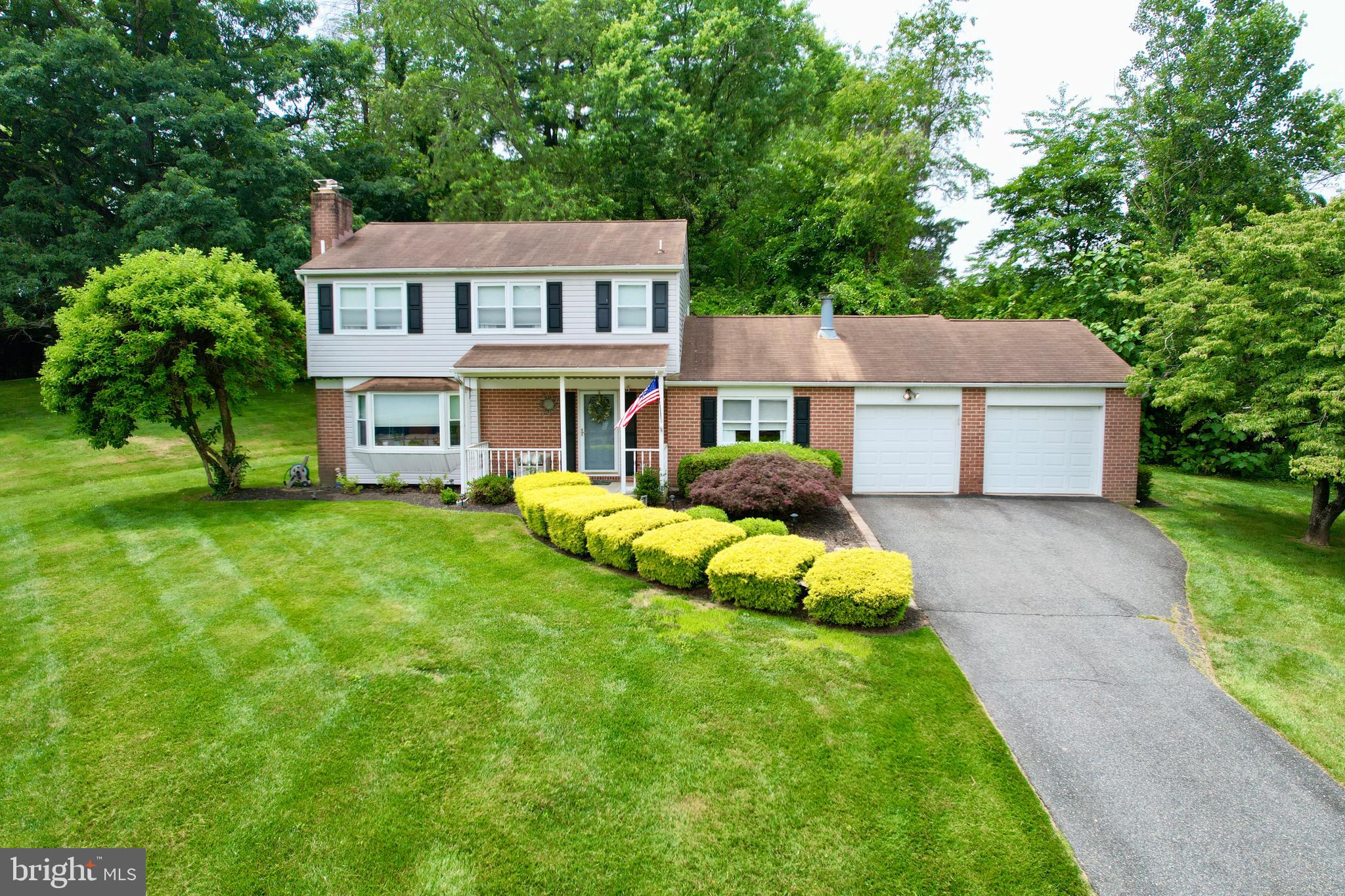 COLONIAL ACRES - Residential