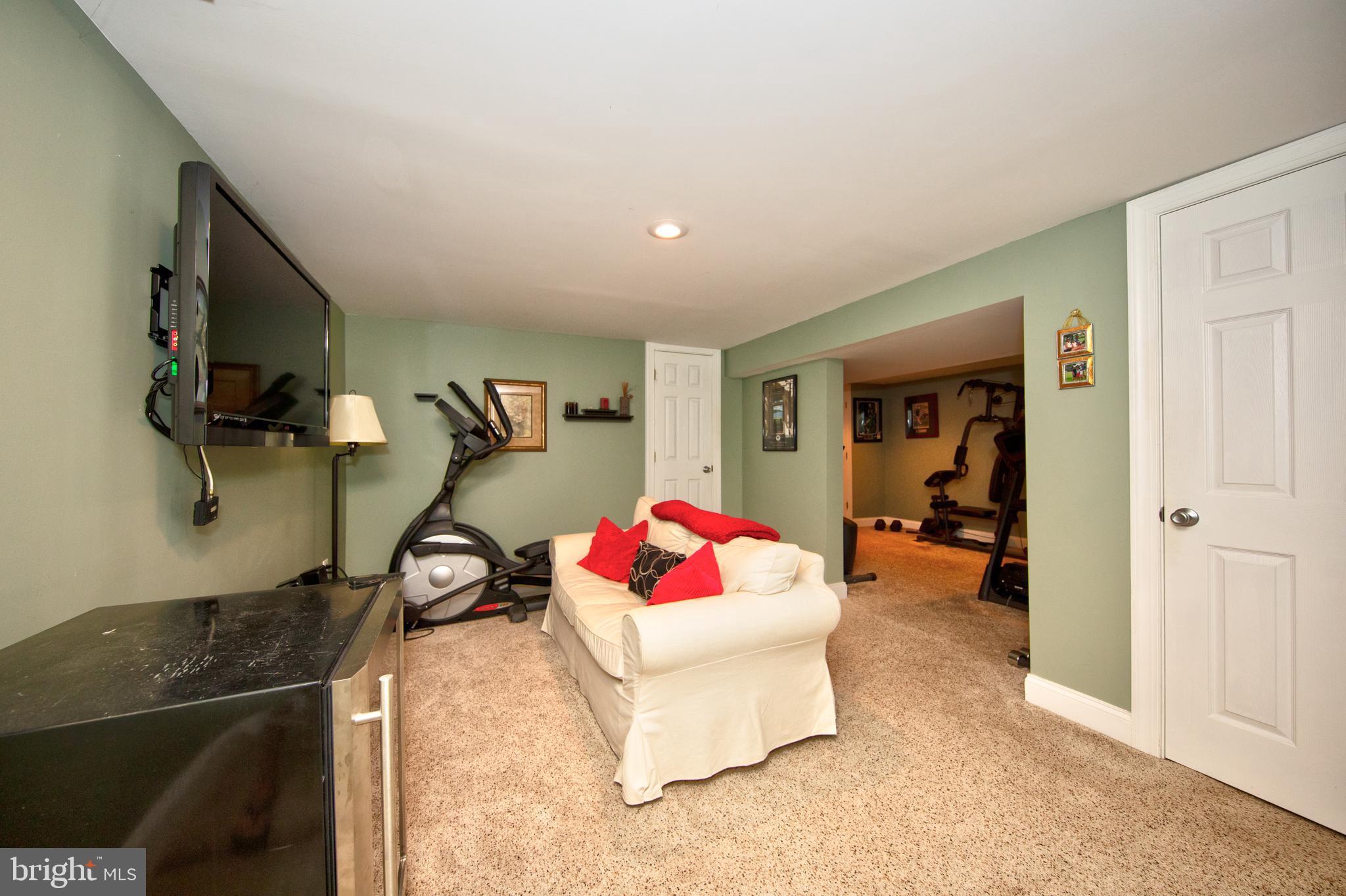 COLONIAL ACRES - Residential