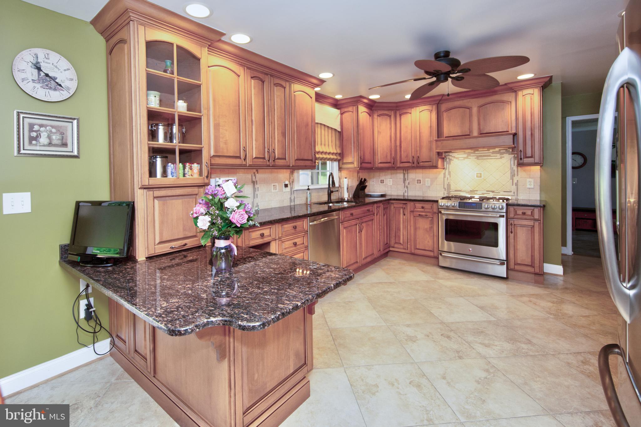 COLONIAL ACRES - Residential