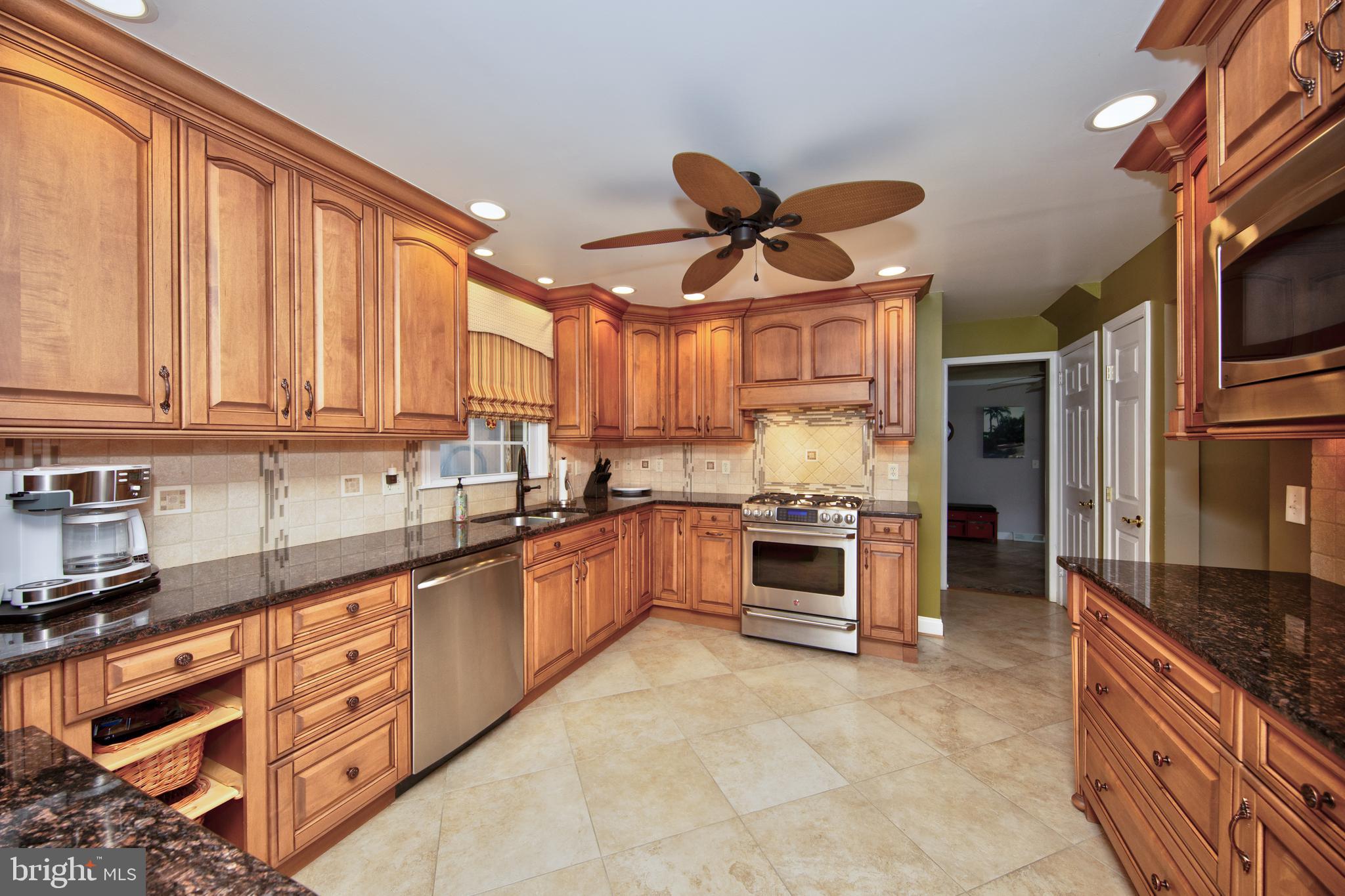 COLONIAL ACRES - Residential